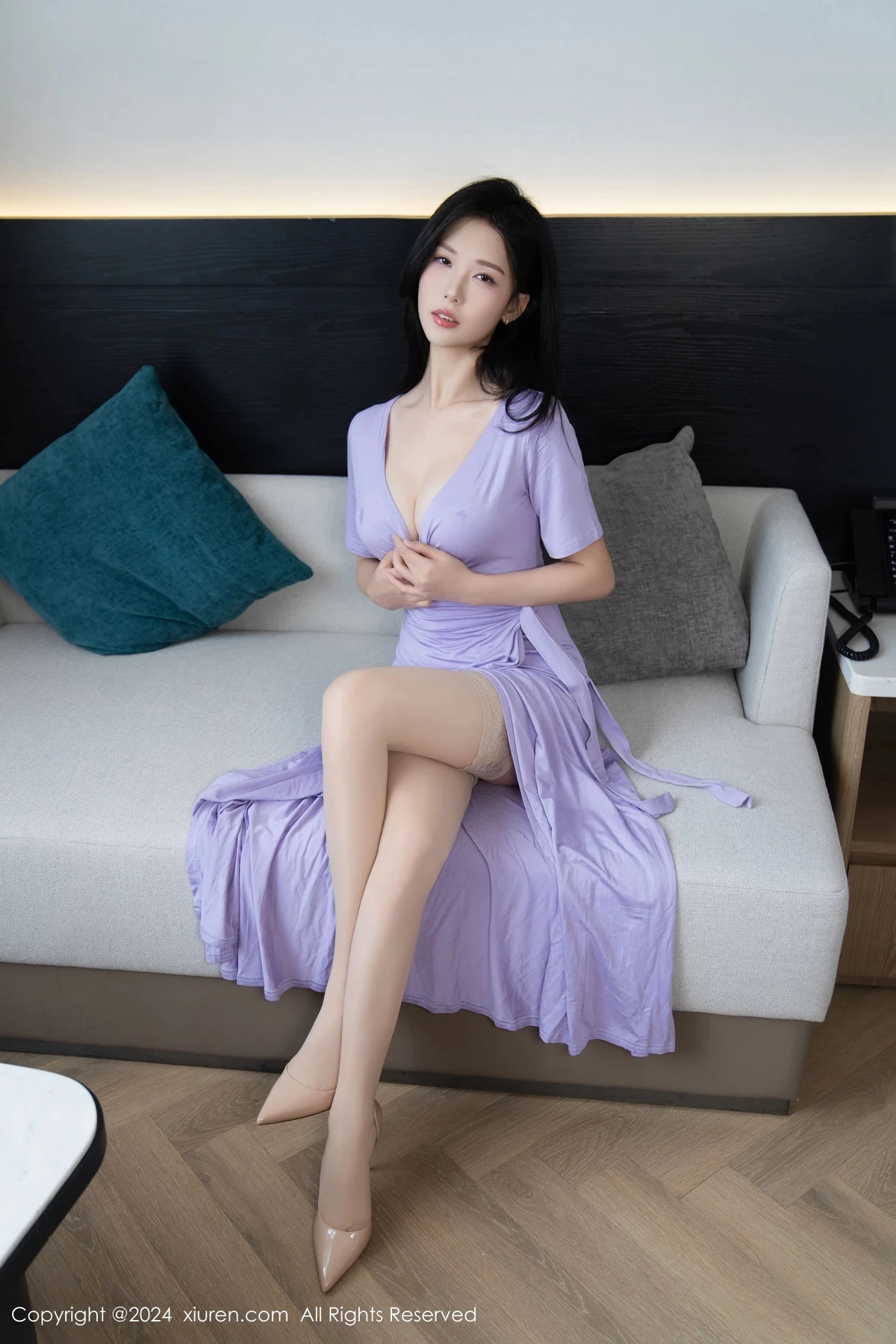 秀人集.com_[XiuRen秀人网]No.9094_模特利世性感紫色连衣裙露灰色内衣配肉丝袜秀曼妙身姿诱惑写真100P