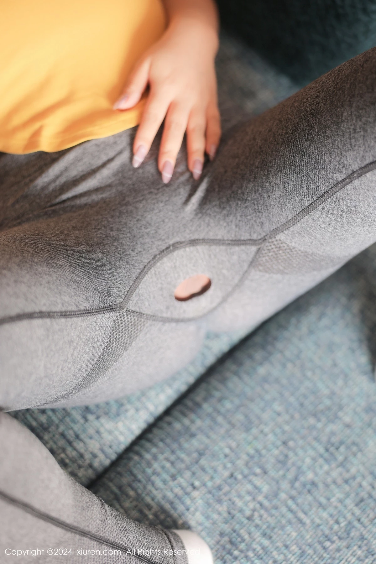 秀人集.com_[XiuRen秀人网]No.9117_模特麦田健身房性感黄T配灰色瑜伽裤紧身秀曼妙身姿诱惑写真88P