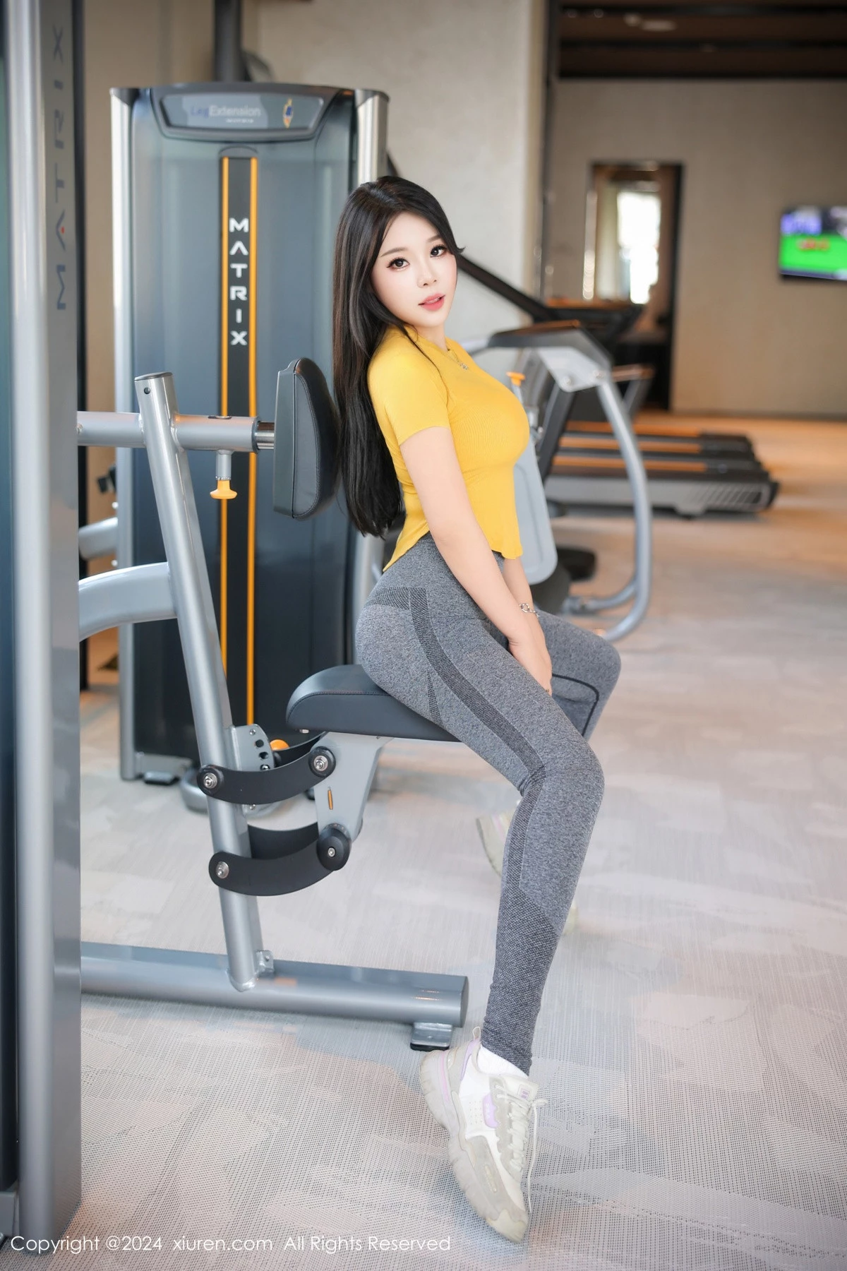 秀人集.com_[XiuRen秀人网]No.9117_模特麦田健身房性感黄T配灰色瑜伽裤紧身秀曼妙身姿诱惑写真88P