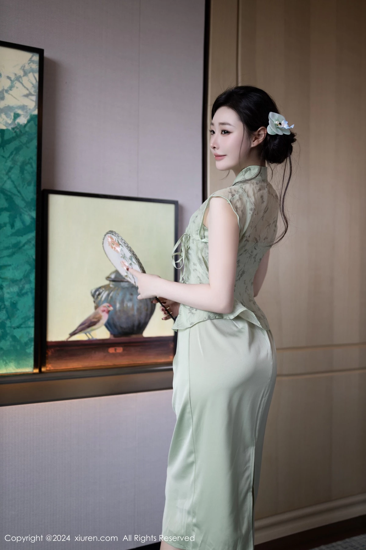 秀人集.com_[XiuRen秀人网]No.9124_模特小逗逗性感浅色古风服饰配超薄无内肉丝秀曼妙身材诱惑写真81P