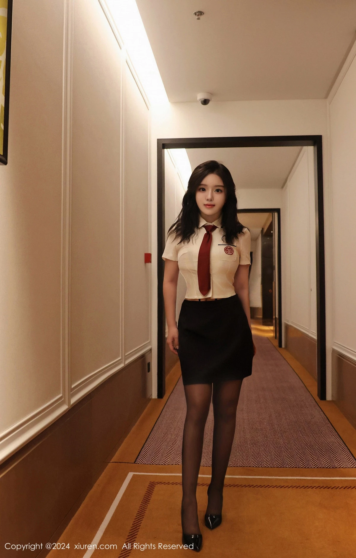 秀人集.com_[XiuRen秀人网]No.9122_模特小薯条nienie性感JK制服露黑色情趣内衣秀惹火身材诱惑写真72P