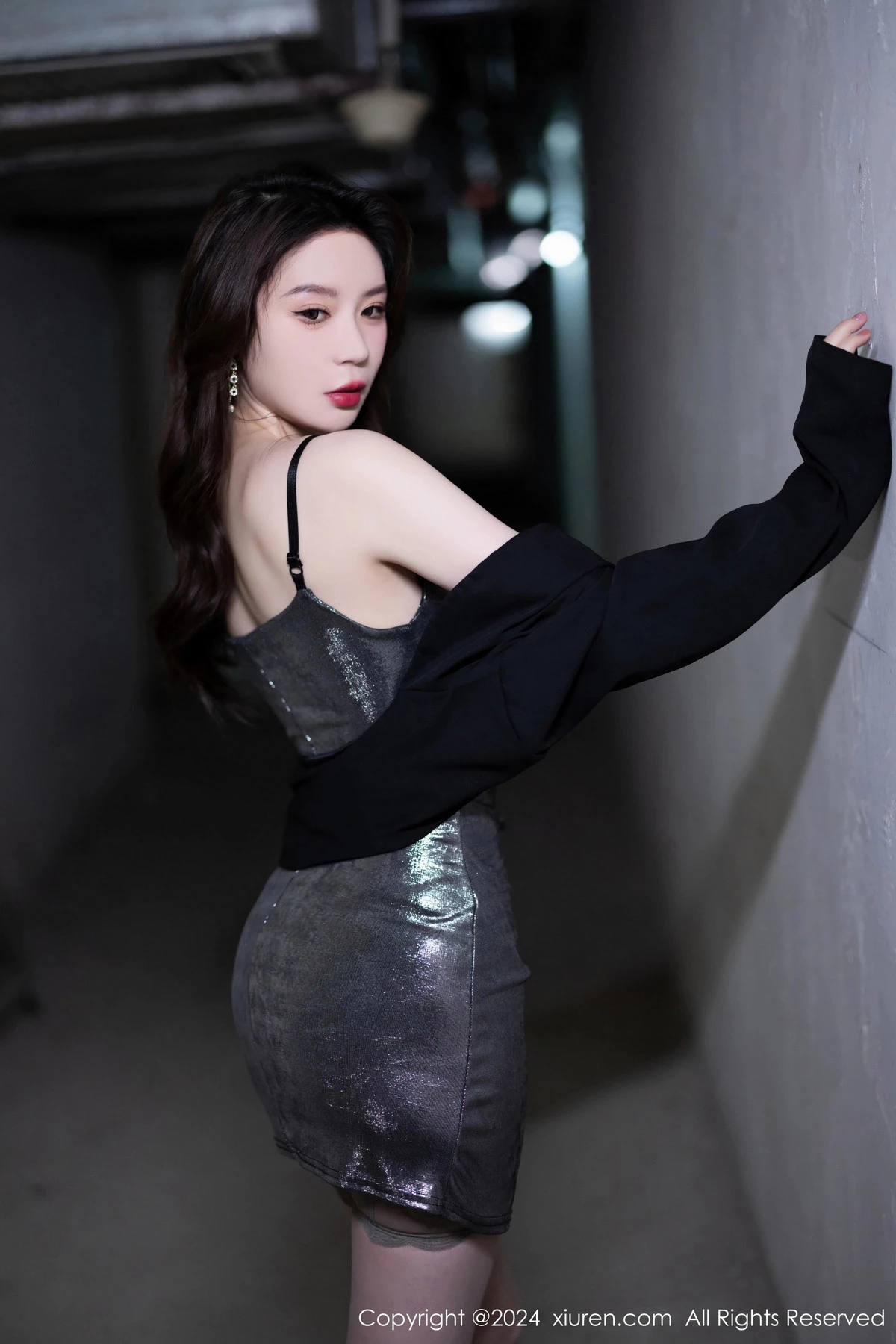 秀人集.com_[XiuRen秀人网]No.9137_模特梦心玥深灰色吊带短裙+白色轻透情趣服饰秀曼妙身姿诱惑写真87P