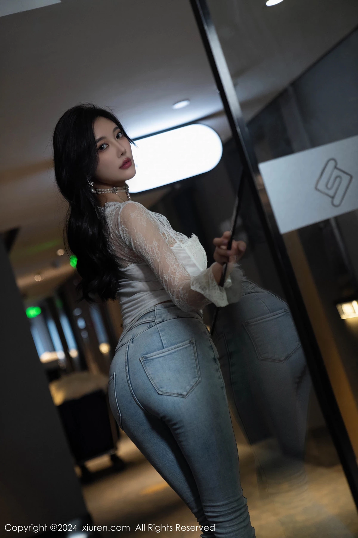 秀人集.com_[XiuRen秀人网]No.9140_女神杨晨晨Yome性感白色上衣配牛仔长裤秀丰腴身姿诱惑写真80P