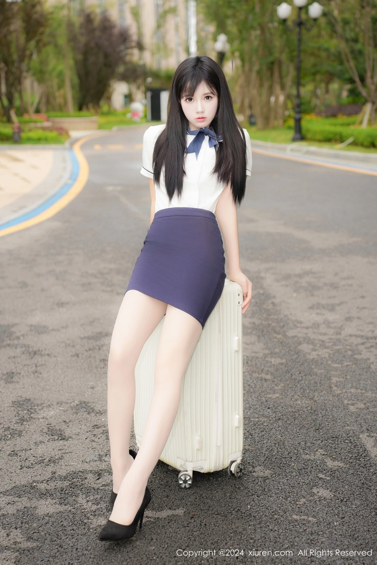 秀人集.com_[XiuRen秀人网]No.9154_模特于诺诺ise性感空姐制服露白色情趣内衣秀完美身材诱惑写真63P