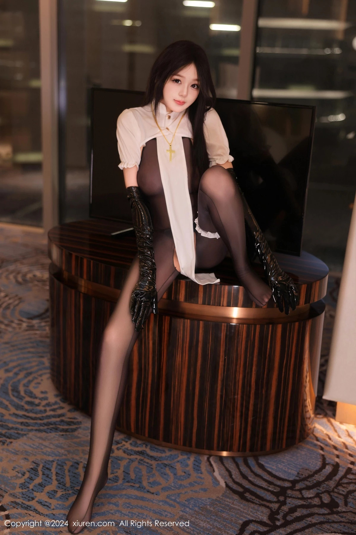 秀人集.com_[XiuRen秀人网]No.9152_模特柚柚小奶瓶性感修女服饰露超薄连体黑丝秀凹凸身材诱惑写真64P