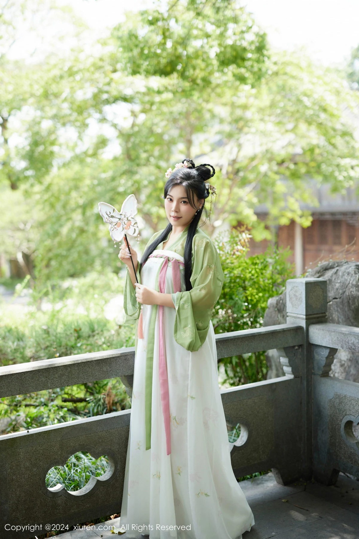 秀人集.com_[XiuRen秀人网]No.9162_模特麦田中秋汉服主题户外性感薄纱服饰秀曼妙身姿诱惑写真72P