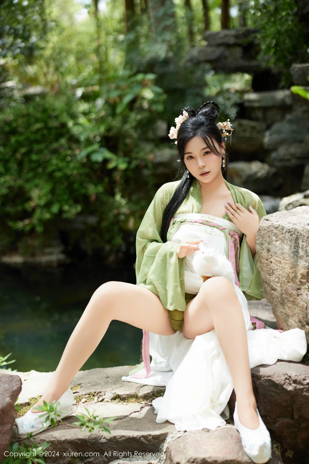 秀人集.com_[XiuRen秀人网]No.9162_模特麦田中秋汉服主题户外性感薄纱服饰秀曼妙身姿诱惑写真72P