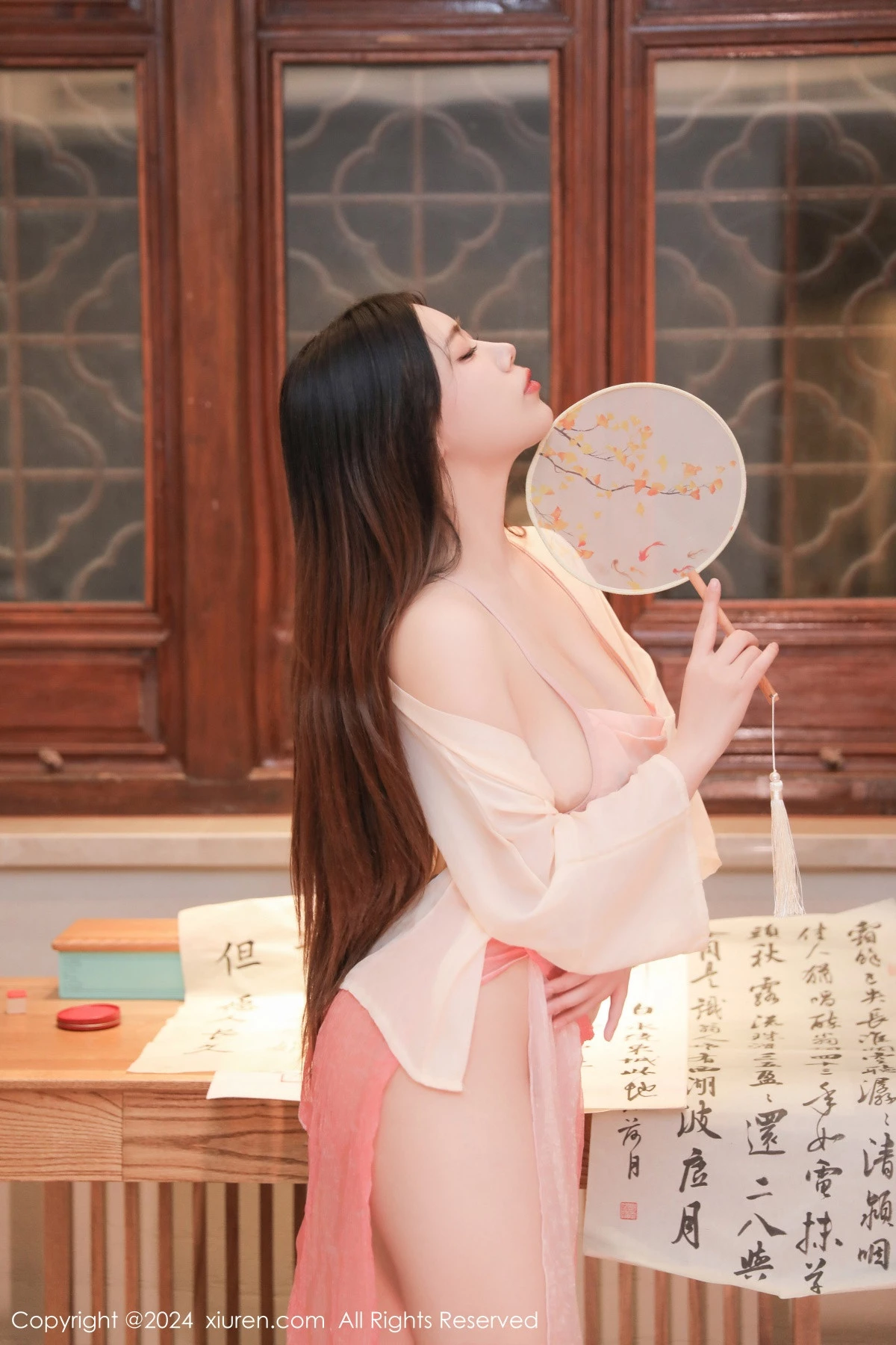 秀人集.com_[XiuRen秀人网]No.9040_模特蛋蛋宝私房性感粉色古装薄纱服饰秀丰腴身姿惹火诱惑写真66P