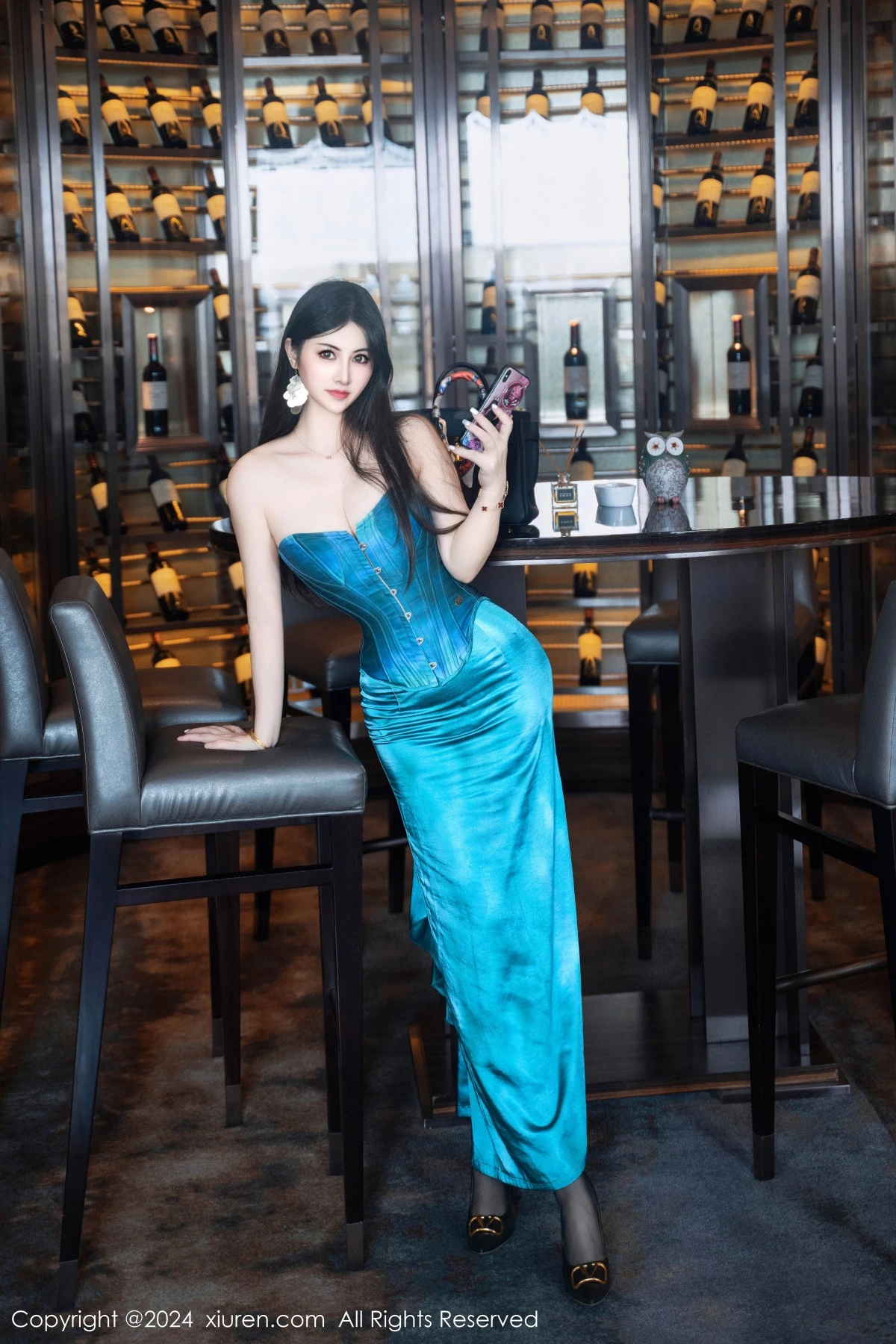 秀人集.com_[XiuRen秀人网]No.9039_模特诗诗kiki性感翠绿色短裙露黑色轻透上衣配黑丝吊袜魅惑写真134P