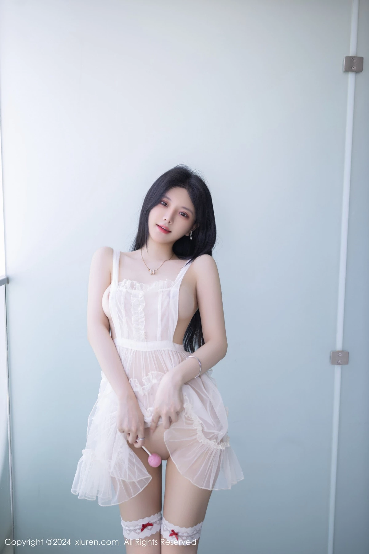 秀人集.com_[XiuRen秀人网]No.9062_模特幼幼私房性感白色轻透连衣短裙配白丝袜秀完美身材诱惑写真80P