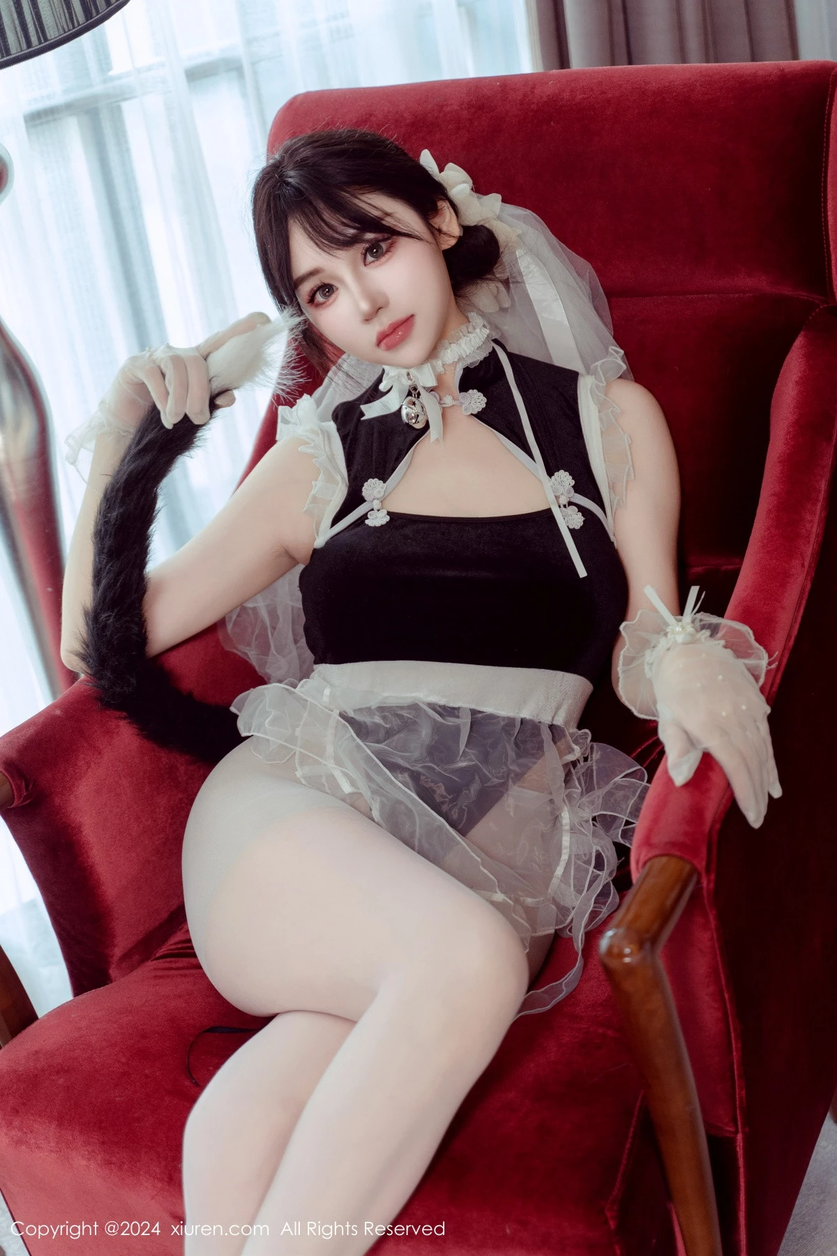 秀人集.com_[XiuRen秀人网]No.9197_模特汐汐爱吃草莓性感白色情趣服饰配超薄肉丝秀惹火身材诱惑写真80P