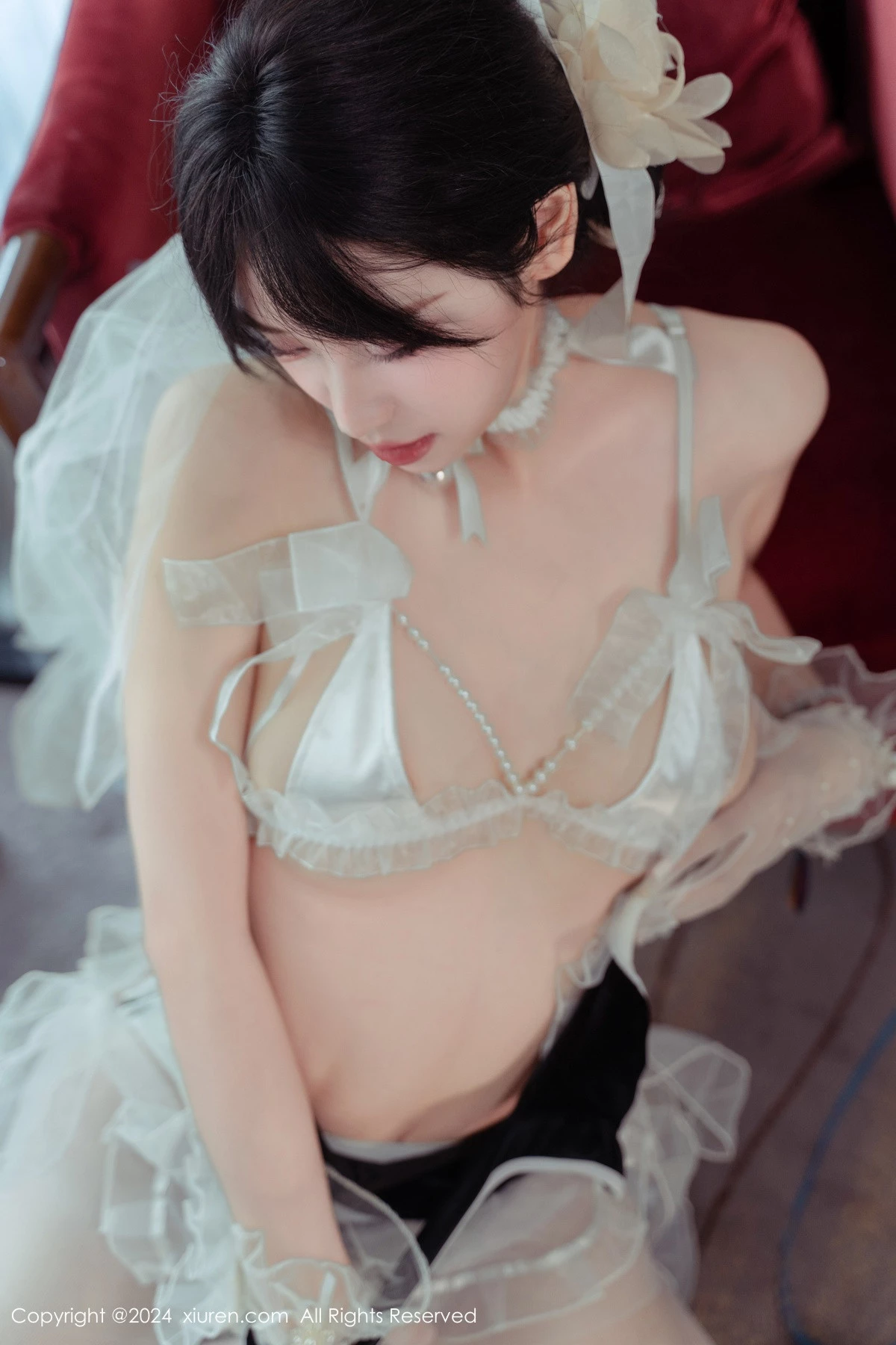 秀人集.com_[XiuRen秀人网]No.9197_模特汐汐爱吃草莓性感白色情趣服饰配超薄肉丝秀惹火身材诱惑写真80P