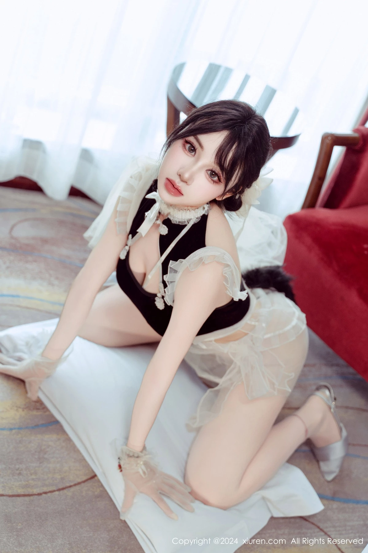 秀人集.com_[XiuRen秀人网]No.9197_模特汐汐爱吃草莓性感白色情趣服饰配超薄肉丝秀惹火身材诱惑写真80P