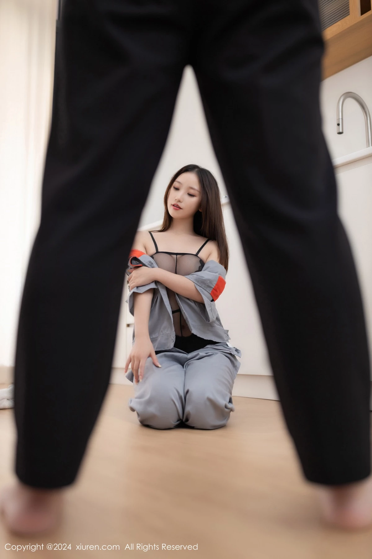 秀人集.com_[XiuRen秀人网]No.9207_模特杏子Yada维修主题性感黑色情趣服饰配开档黑丝极致魅惑写真81P