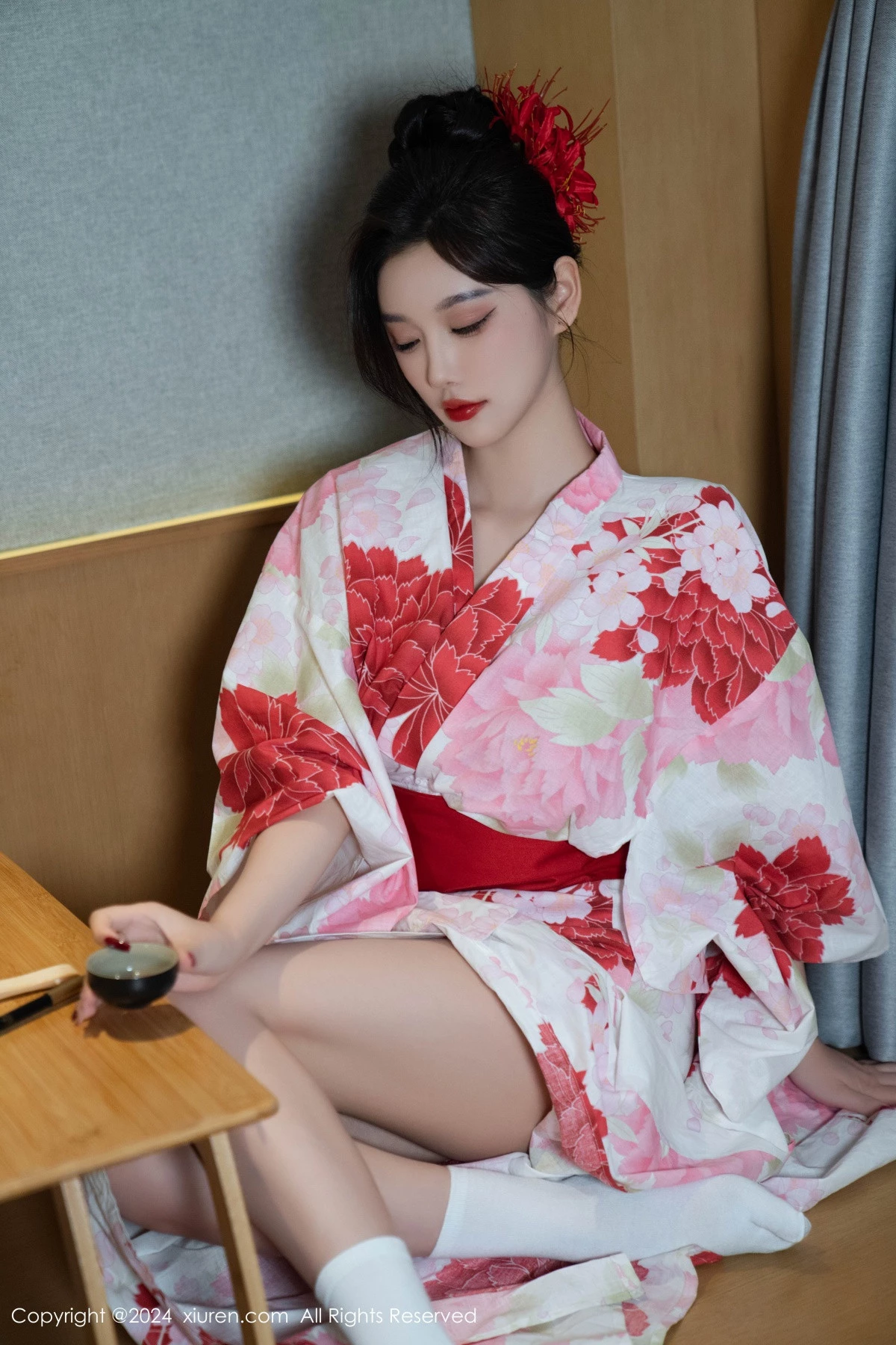 秀人集.com_[XiuRen秀人网]No.9208_女神杨晨晨性感红色花朵服饰露红色情趣内衣秀丰腴身材诱惑写真96P