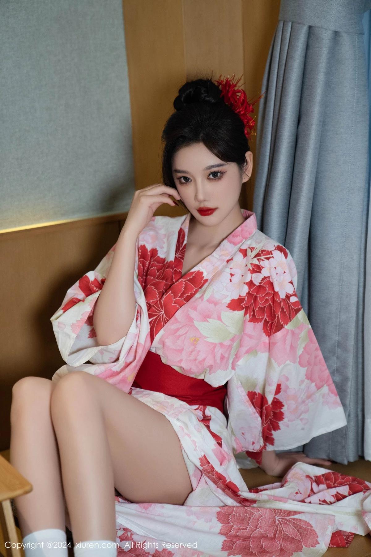 秀人集.com_[XiuRen秀人网]No.9208_女神杨晨晨性感红色花朵服饰露红色情趣内衣秀丰腴身材诱惑写真96P