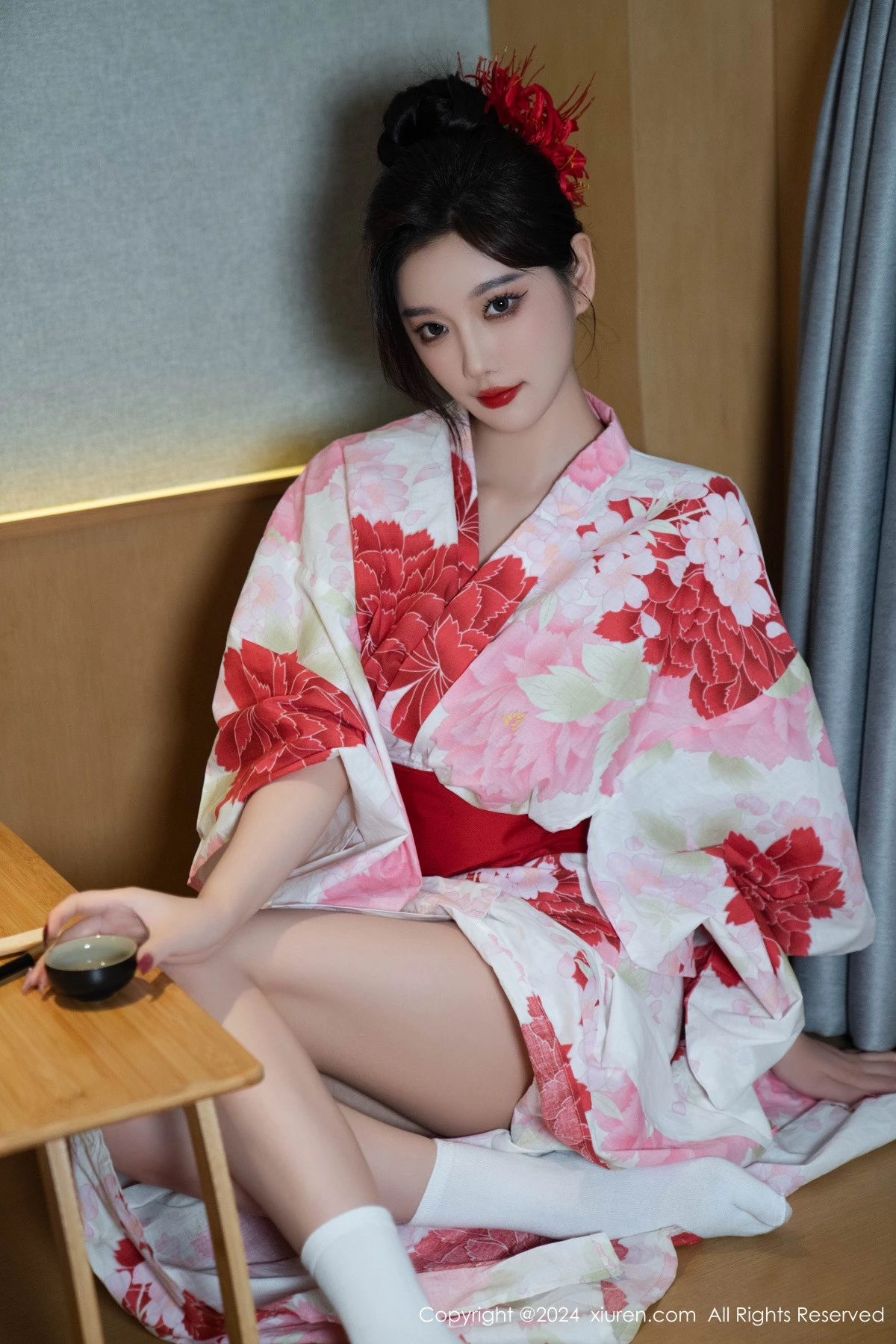 秀人集.com_[XiuRen秀人网]No.9208_女神杨晨晨性感红色花朵服饰露红色情趣内衣秀丰腴身材诱惑写真96P