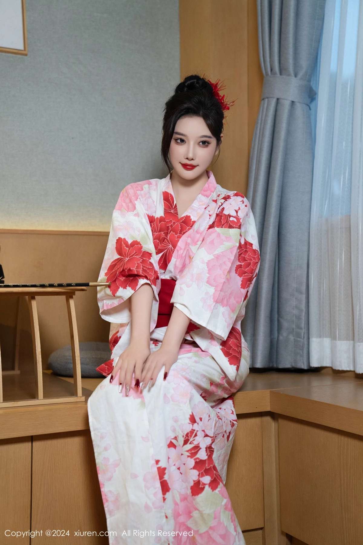 秀人集.com_[XiuRen秀人网]No.9208_女神杨晨晨性感红色花朵服饰露红色情趣内衣秀丰腴身材诱惑写真96P