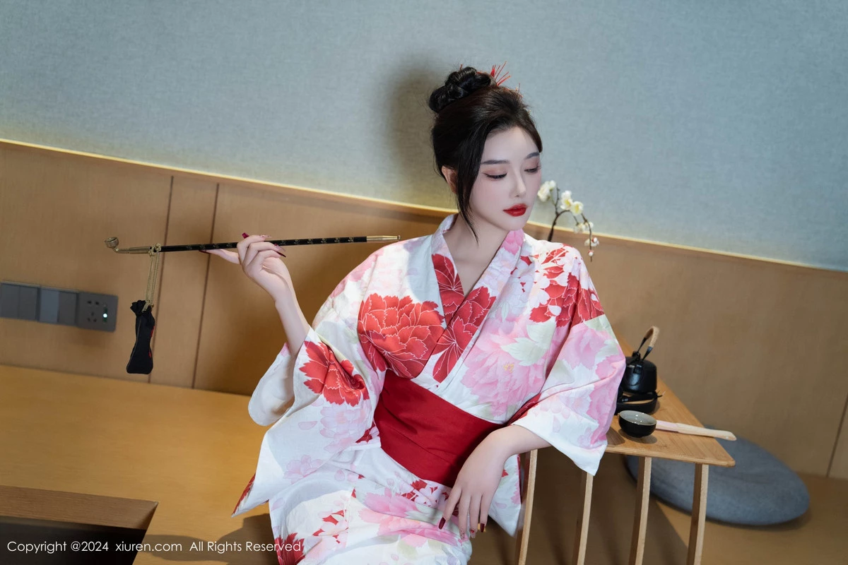 秀人集.com_[XiuRen秀人网]No.9208_女神杨晨晨性感红色花朵服饰露红色情趣内衣秀丰腴身材诱惑写真96P