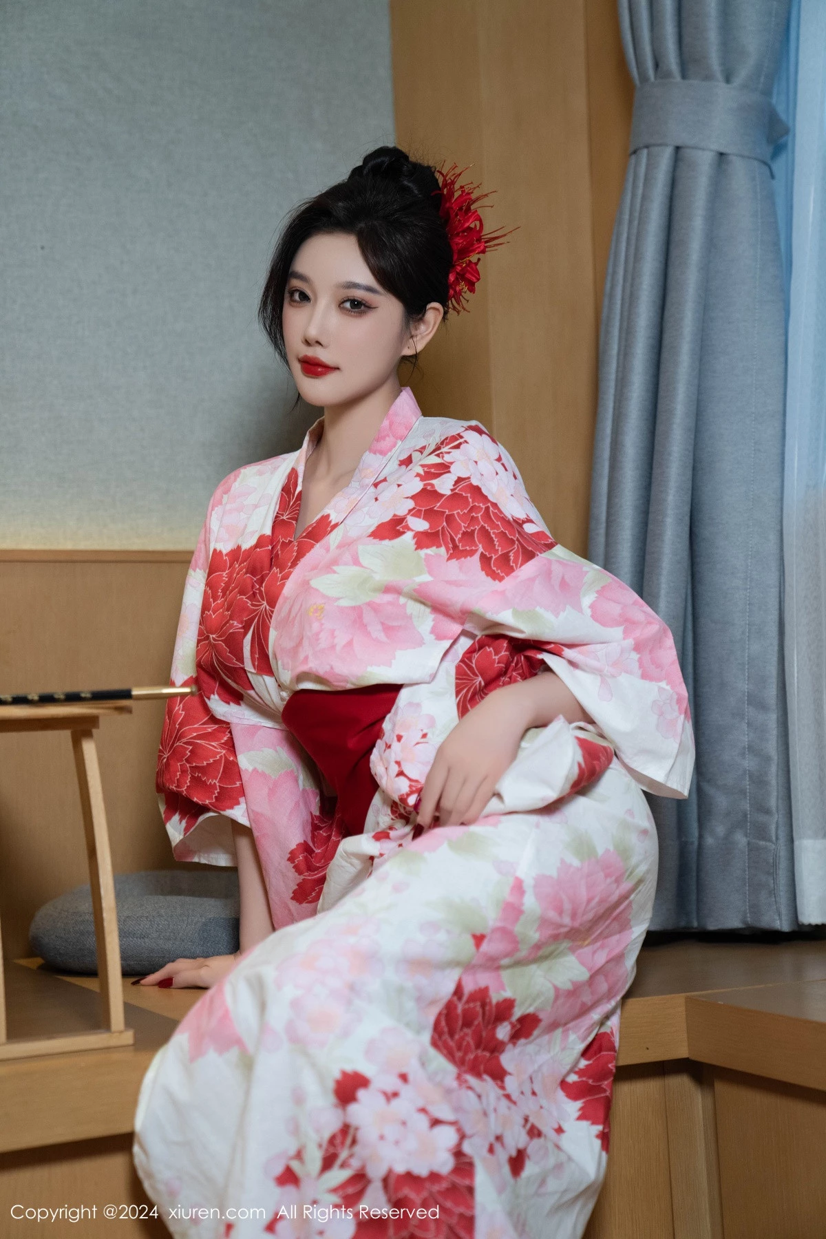 秀人集.com_[XiuRen秀人网]No.9208_女神杨晨晨性感红色花朵服饰露红色情趣内衣秀丰腴身材诱惑写真96P