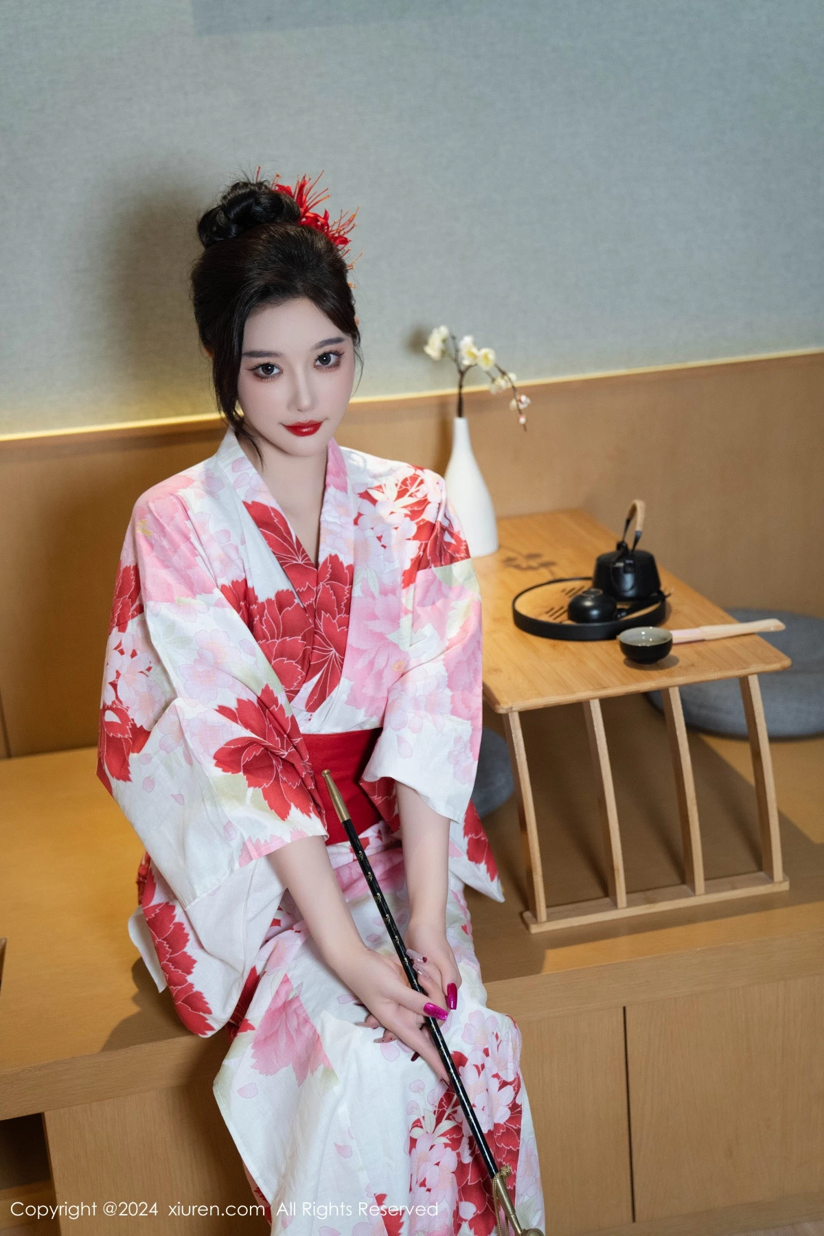 秀人集.com_[XiuRen秀人网]No.9208_女神杨晨晨性感红色花朵服饰露红色情趣内衣秀丰腴身材诱惑写真96P