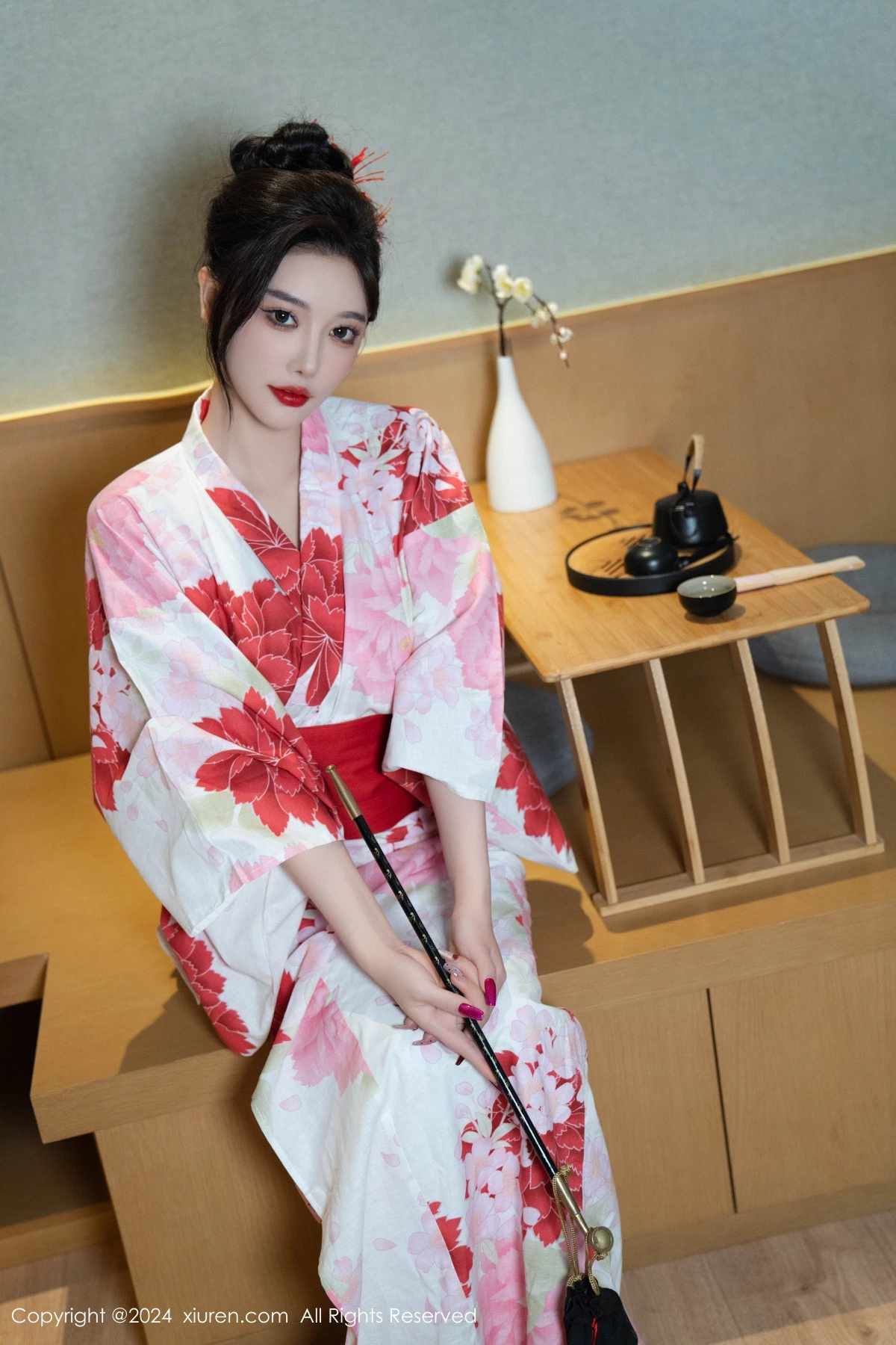 秀人集.com_[XiuRen秀人网]No.9208_女神杨晨晨性感红色花朵服饰露红色情趣内衣秀丰腴身材诱惑写真96P