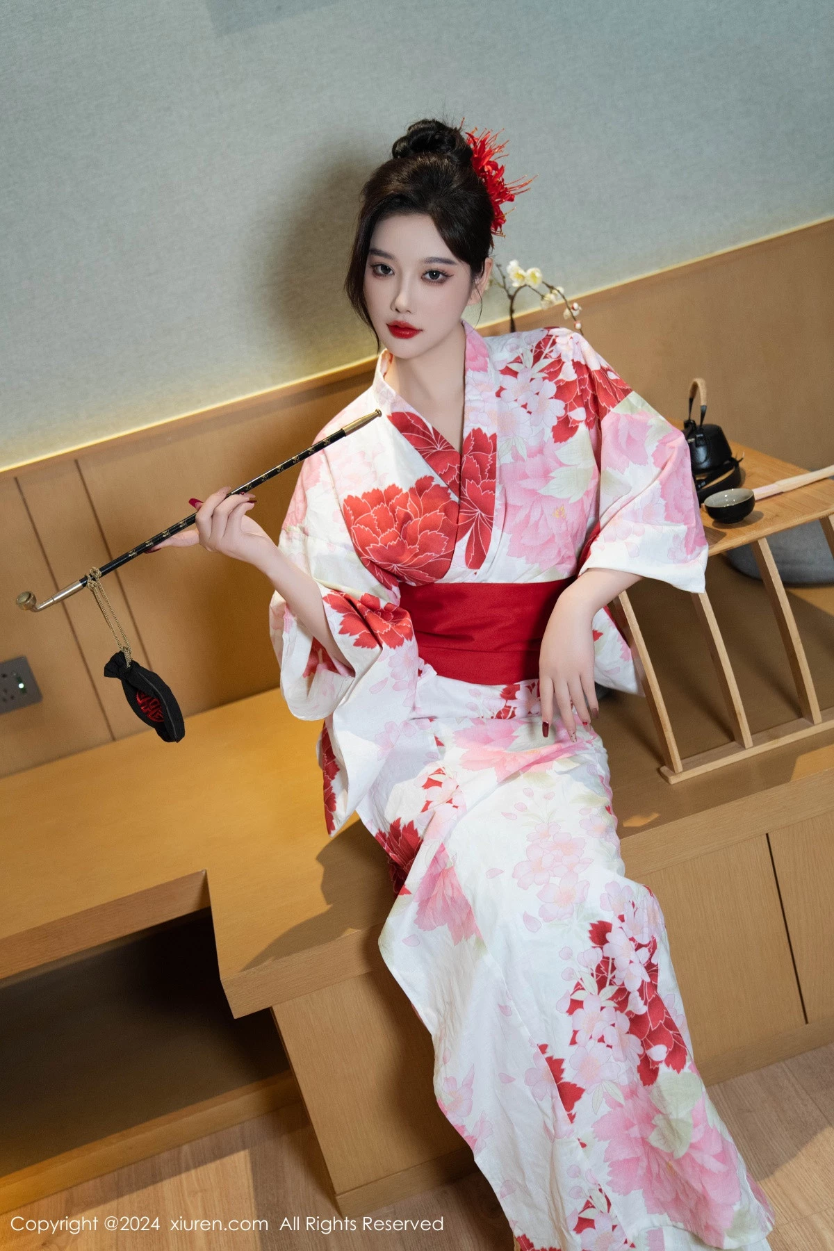 秀人集.com_[XiuRen秀人网]No.9208_女神杨晨晨性感红色花朵服饰露红色情趣内衣秀丰腴身材诱惑写真96P