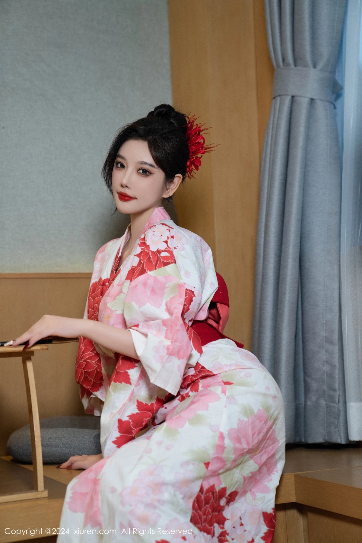 秀人集.com_[XiuRen秀人网]No.9208_女神杨晨晨性感红色花朵服饰露红色情趣内衣秀丰腴身材诱惑写真96P