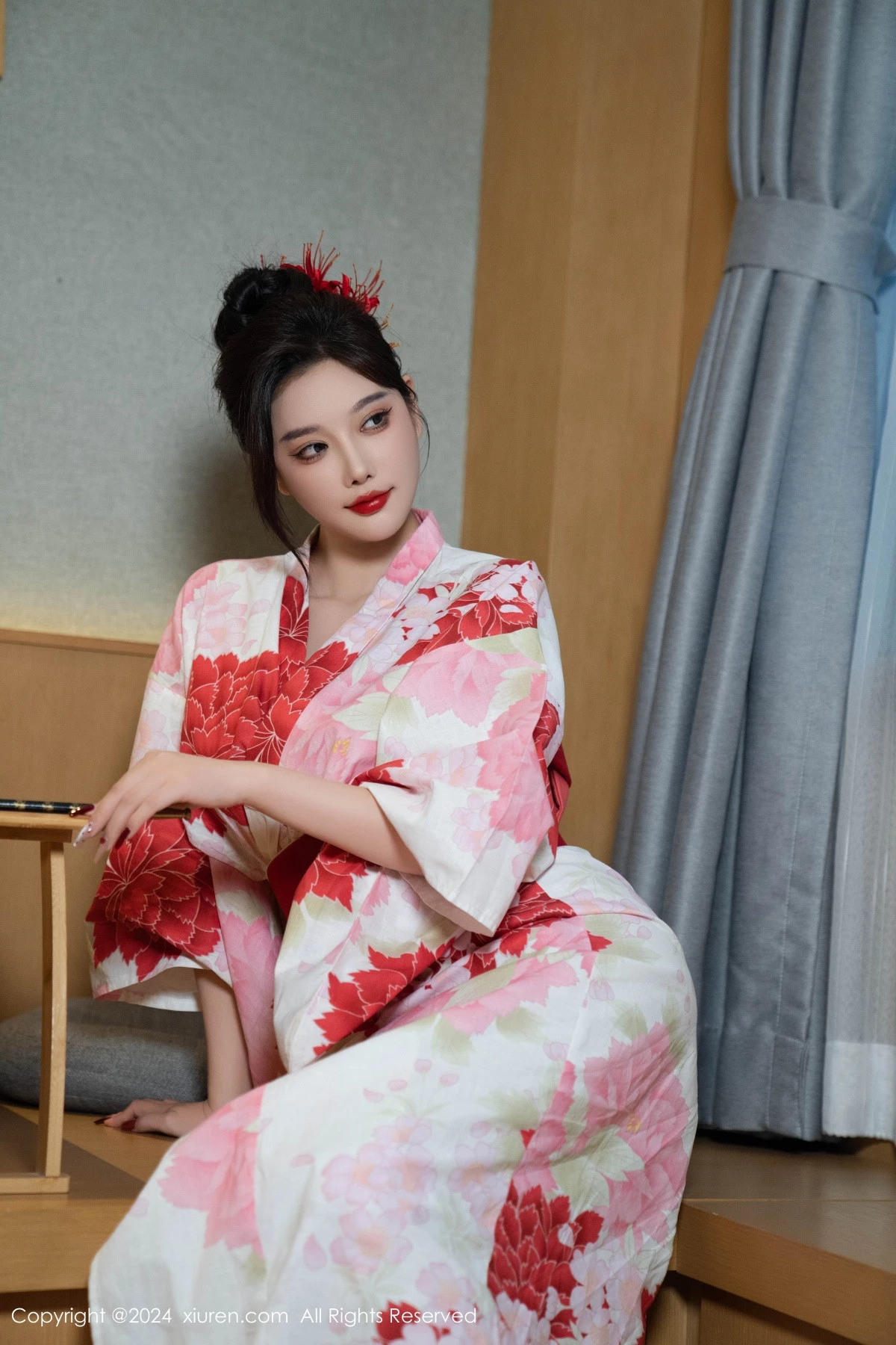 秀人集.com_[XiuRen秀人网]No.9208_女神杨晨晨性感红色花朵服饰露红色情趣内衣秀丰腴身材诱惑写真96P