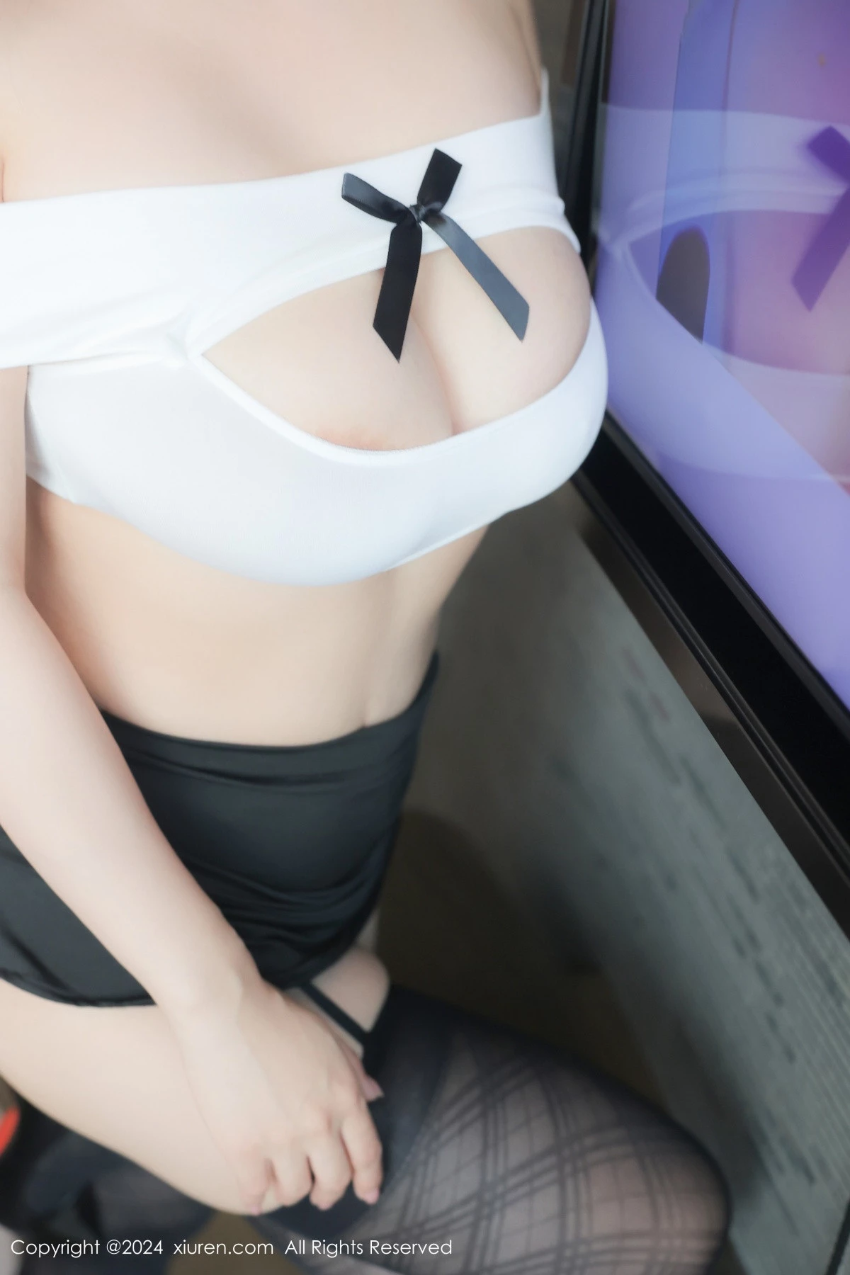 秀人集.com_[XiuRen秀人网]No.9209_模特小肉肉咪性感白色情趣内衣配黑丝吊袜秀凹凸身材诱惑写真83P