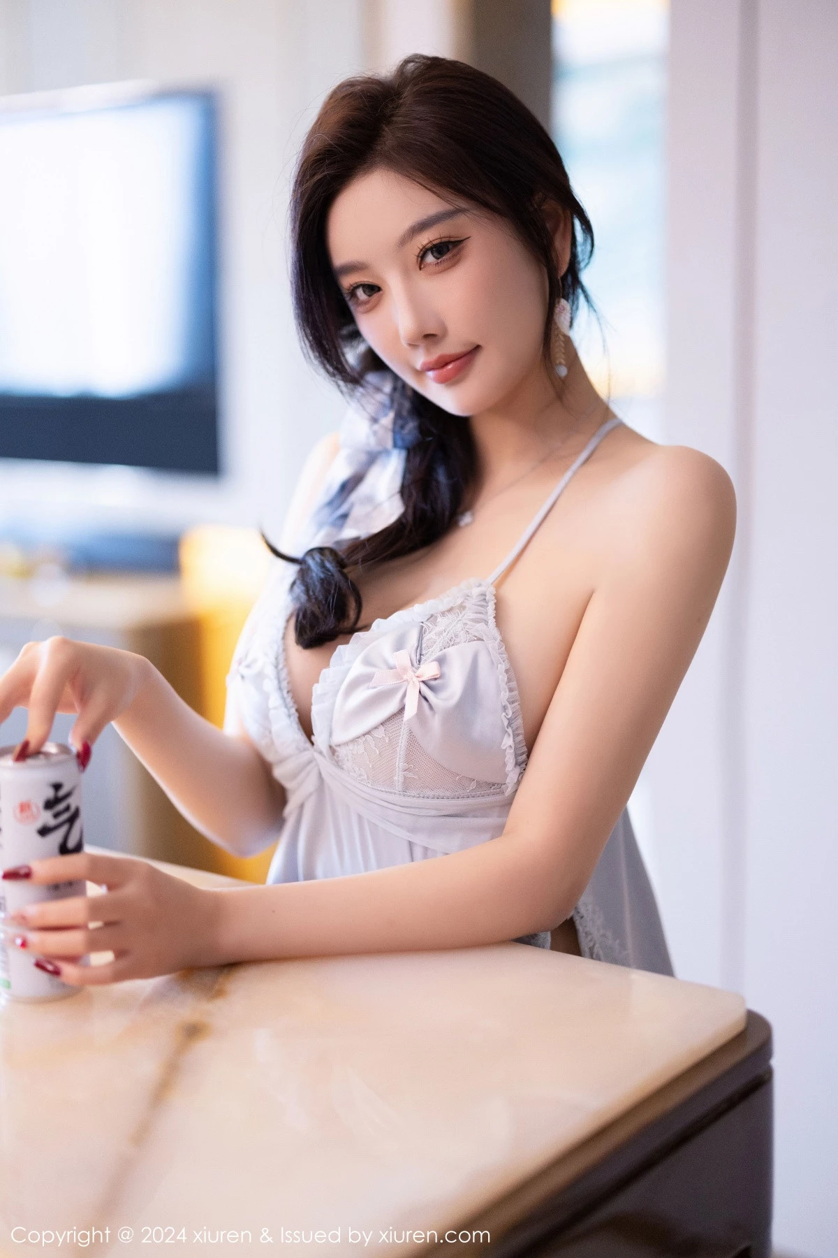 秀人集.com_[XiuRen秀人网]No.9249_女神杨晨晨Yome性感浅色吊带睡裙配白丝袜秀丰腴身材诱惑写真81P