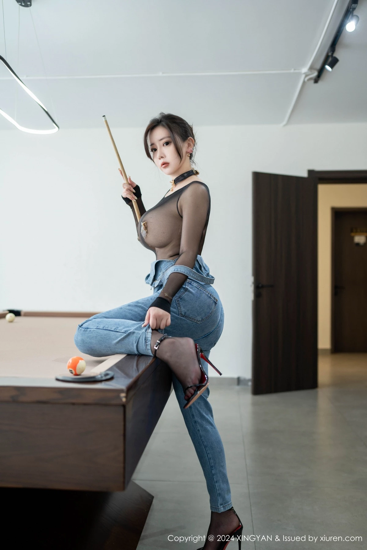 秀人集.com_[XINGYAN星颜社]VOL.278_模特王婉悠Queen性感黑色薄透连体丝袜秀丰满身材诱惑写真81P