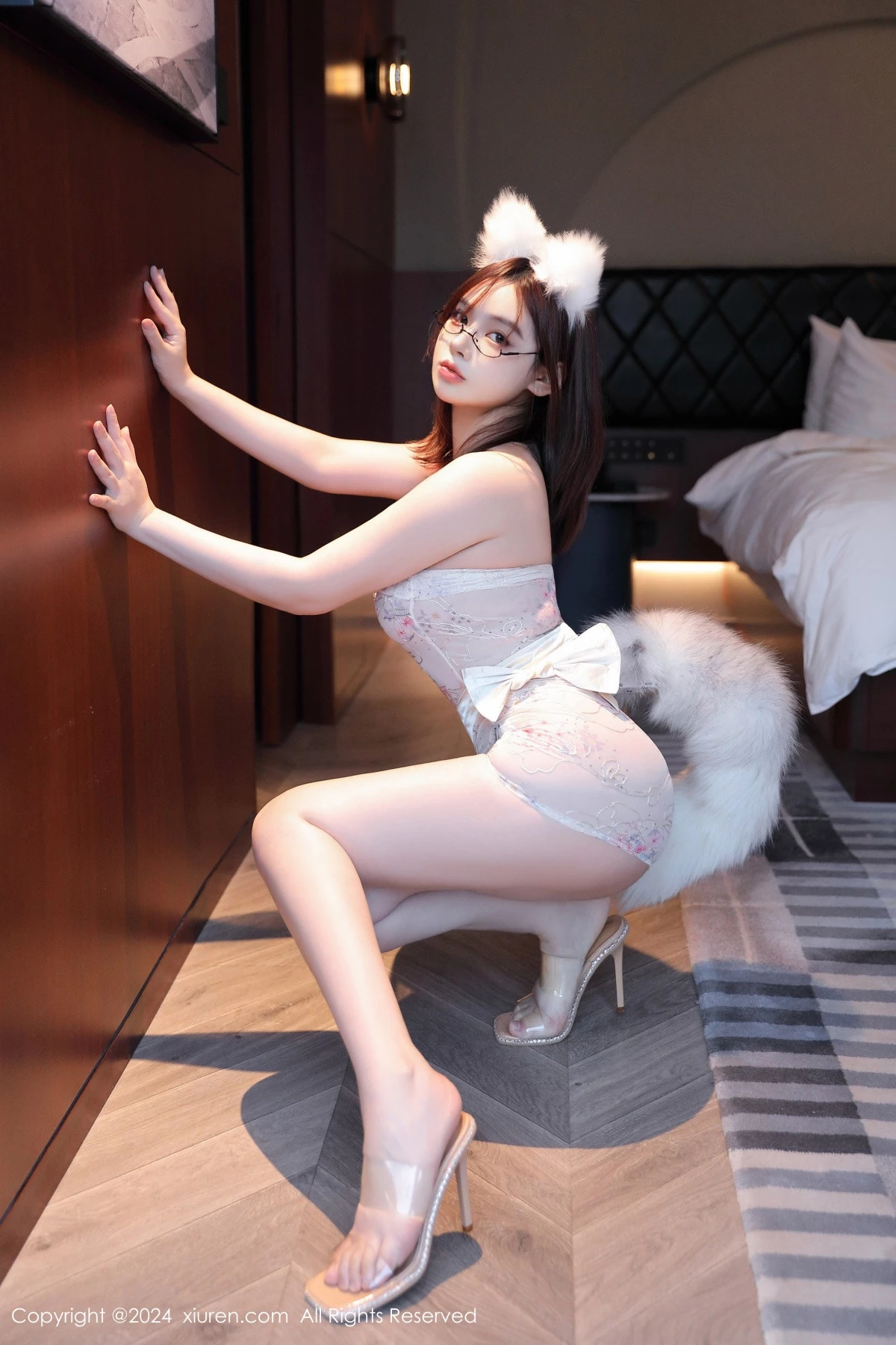 秀人集.com_[XiuRen秀人网]No.9267_模特麻布学妹猫女郎装扮浅色轻透服饰秀凹凸身材撩人诱惑写真71P