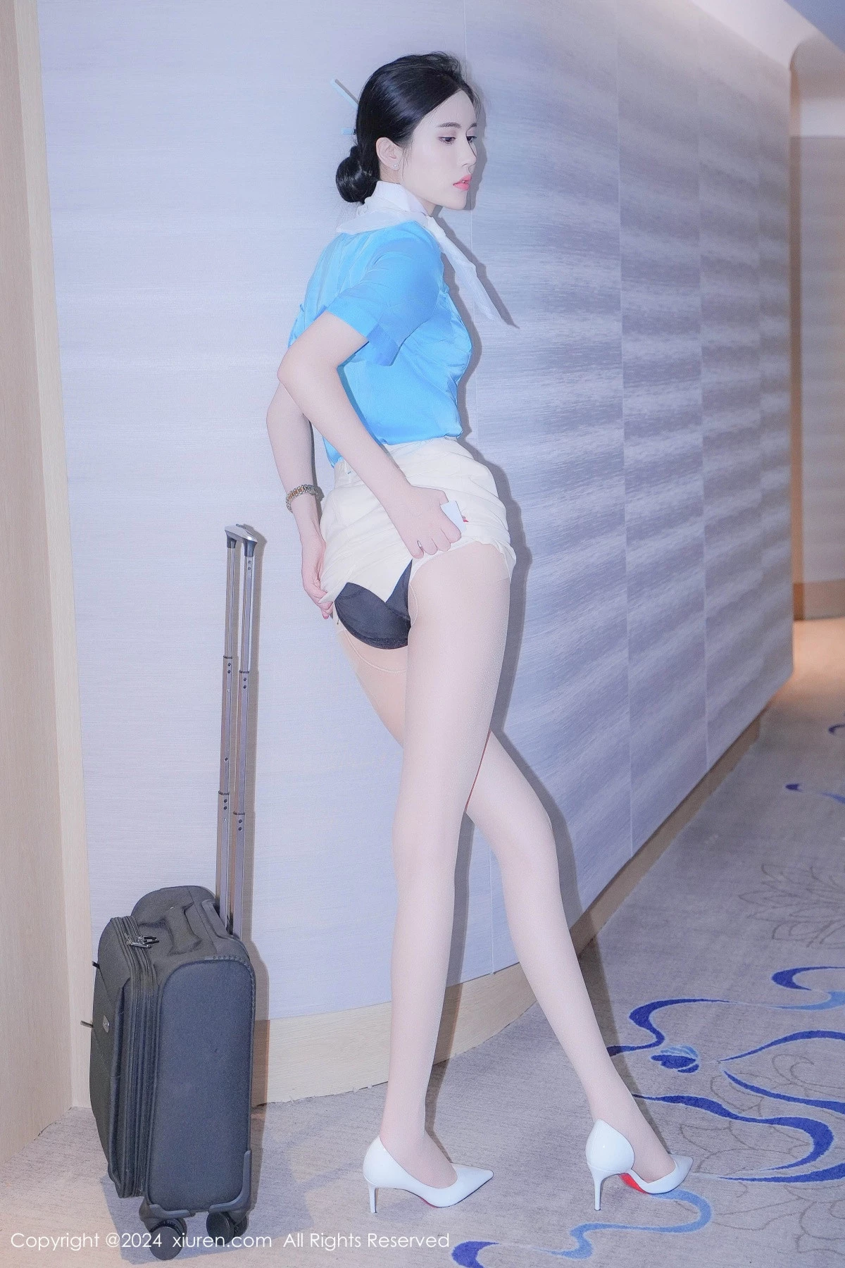 秀人集.com_[XiuRen秀人网]No.9269_模特Erikaki性感蓝衣白裙制服配白色丝袜秀曼妙身姿迷人诱惑写真82P