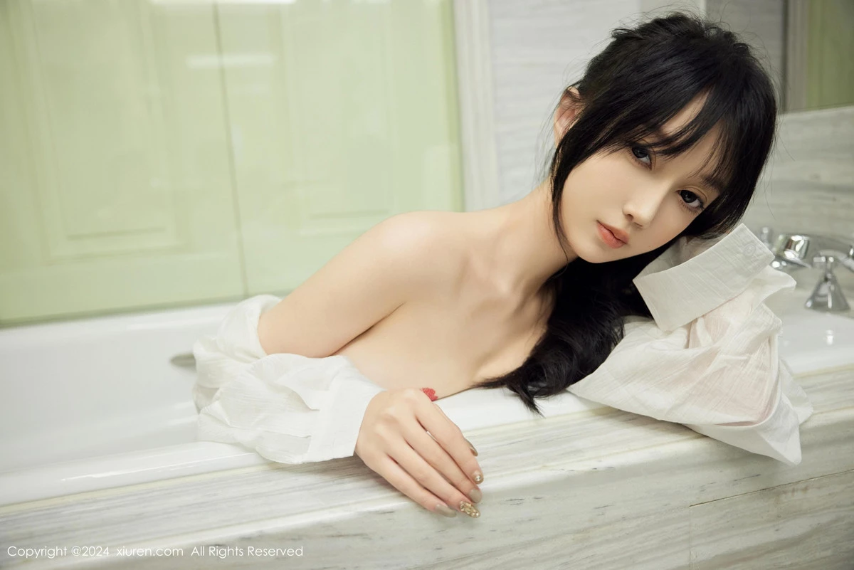 秀人集.com_[XiuRen秀人网]No.9274_模特玥儿玥er浴室性感白色衬衫配白色丝袜秀曼妙身姿诱惑写真75P