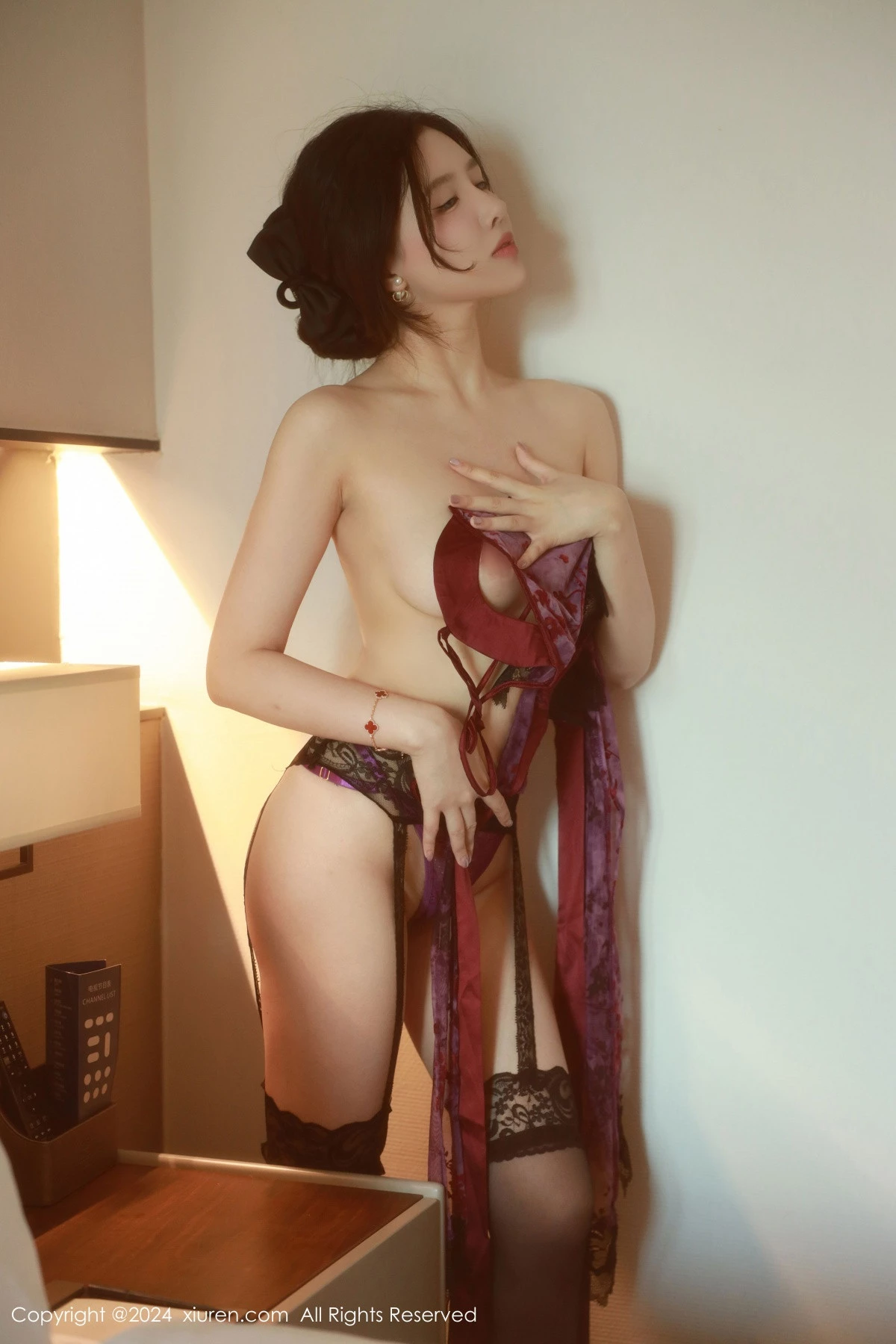 秀人集.com_[XiuRen秀人网]No.9292_模特唐翩翩性感紫黑色情趣内衣配黑丝吊袜秀完美身材诱惑写真87P