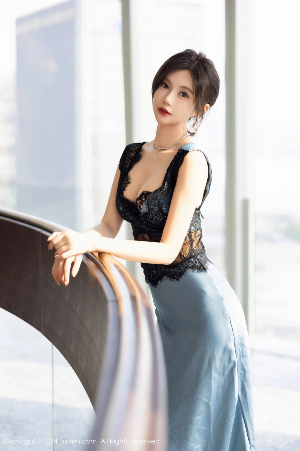 秀人集.com_[XiuRen秀人网]No.9310_女神绮里嘉ula性感黑色蕾丝内衣配肉色丝袜秀完美身材诱惑写真94P