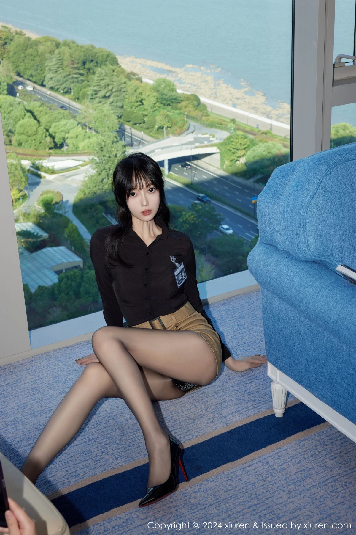 秀人集.com_[XiuRen秀人网]No.9309_模特玥儿玥er性感黑色情趣服饰配开档黑丝秀曼妙身姿诱惑写真72P