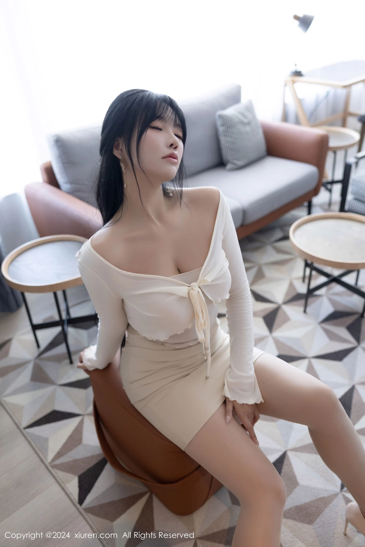 秀人集.com_[XiuRen秀人网]No.9320_模特娜比性感白色连衣短裙配超薄白丝秀凹凸身材完美诱惑写真82P