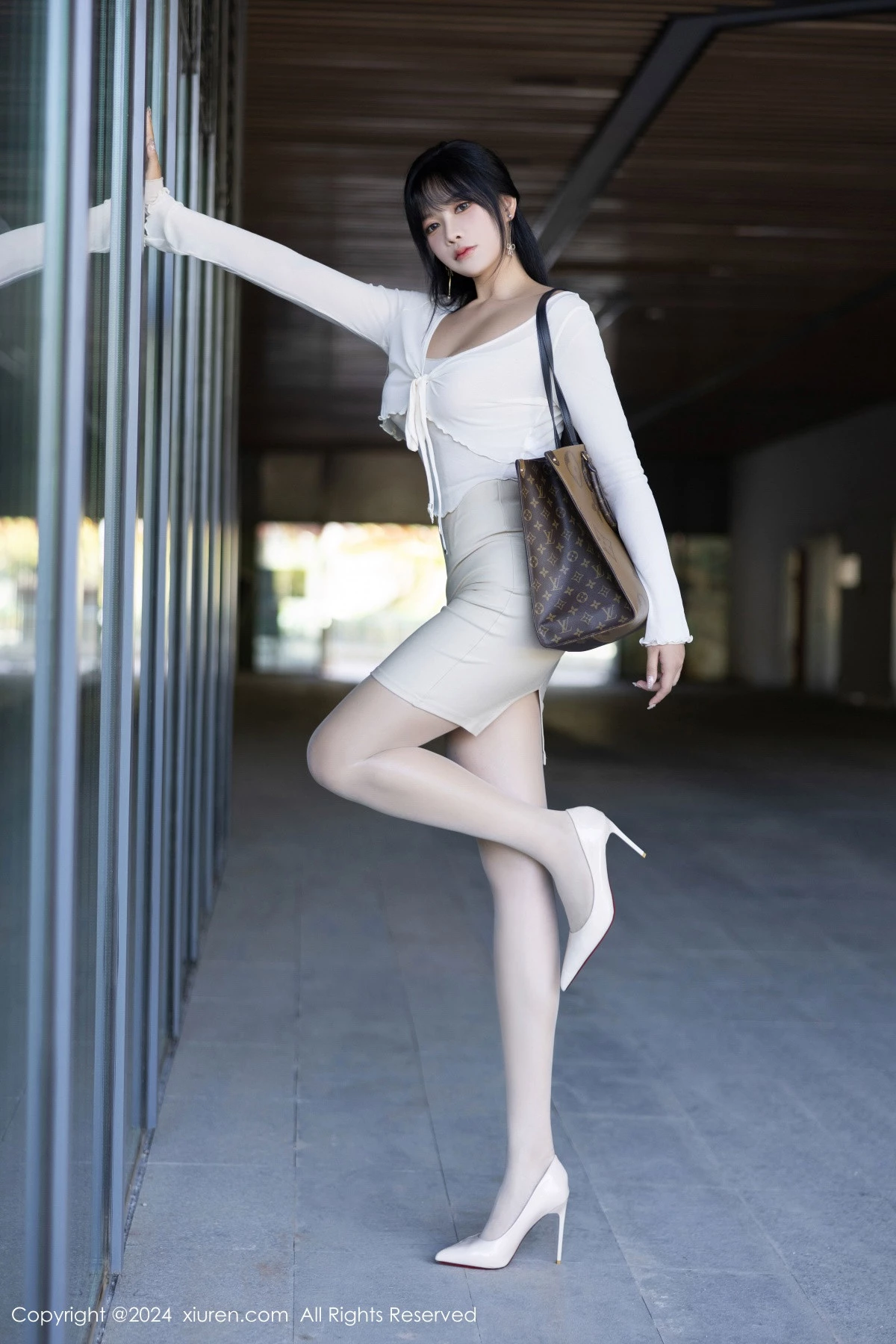 秀人集.com_[XiuRen秀人网]No.9320_模特娜比性感白色连衣短裙配超薄白丝秀凹凸身材完美诱惑写真82P