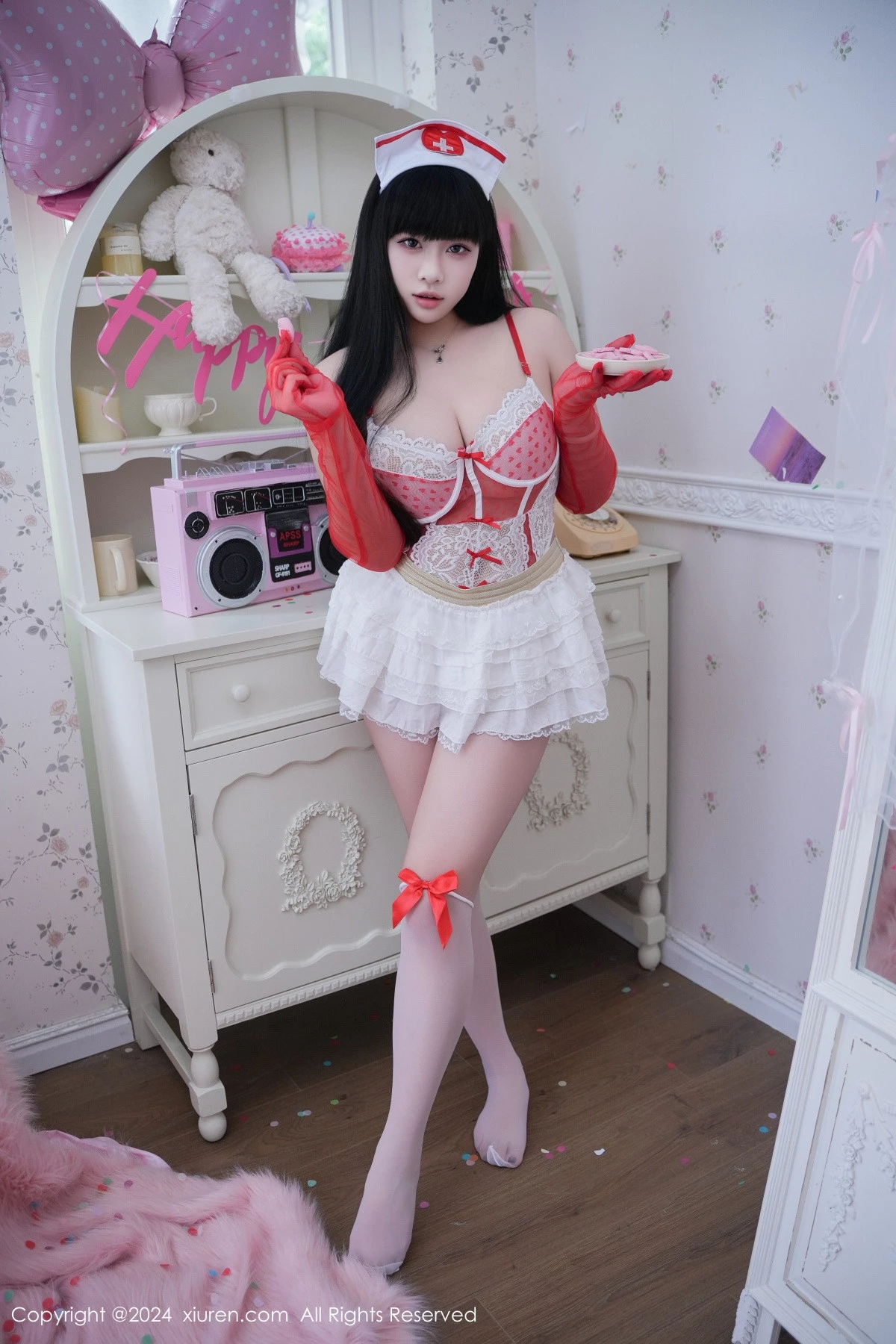 秀人集.com_[XiuRen秀人网]No.9177_新人模特mini米妮性感红白色护士装配白丝袜秀浑圆翘臀诱惑写真80P