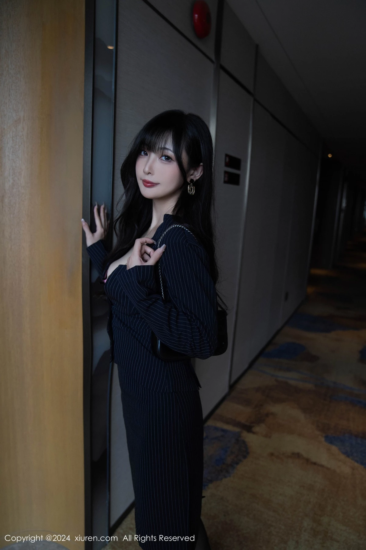 秀人集.com_[XiuRen秀人网]No.9186_模特林星阑私房性感紫色情趣内衣配黑丝袜秀曼妙身姿诱惑写真90P