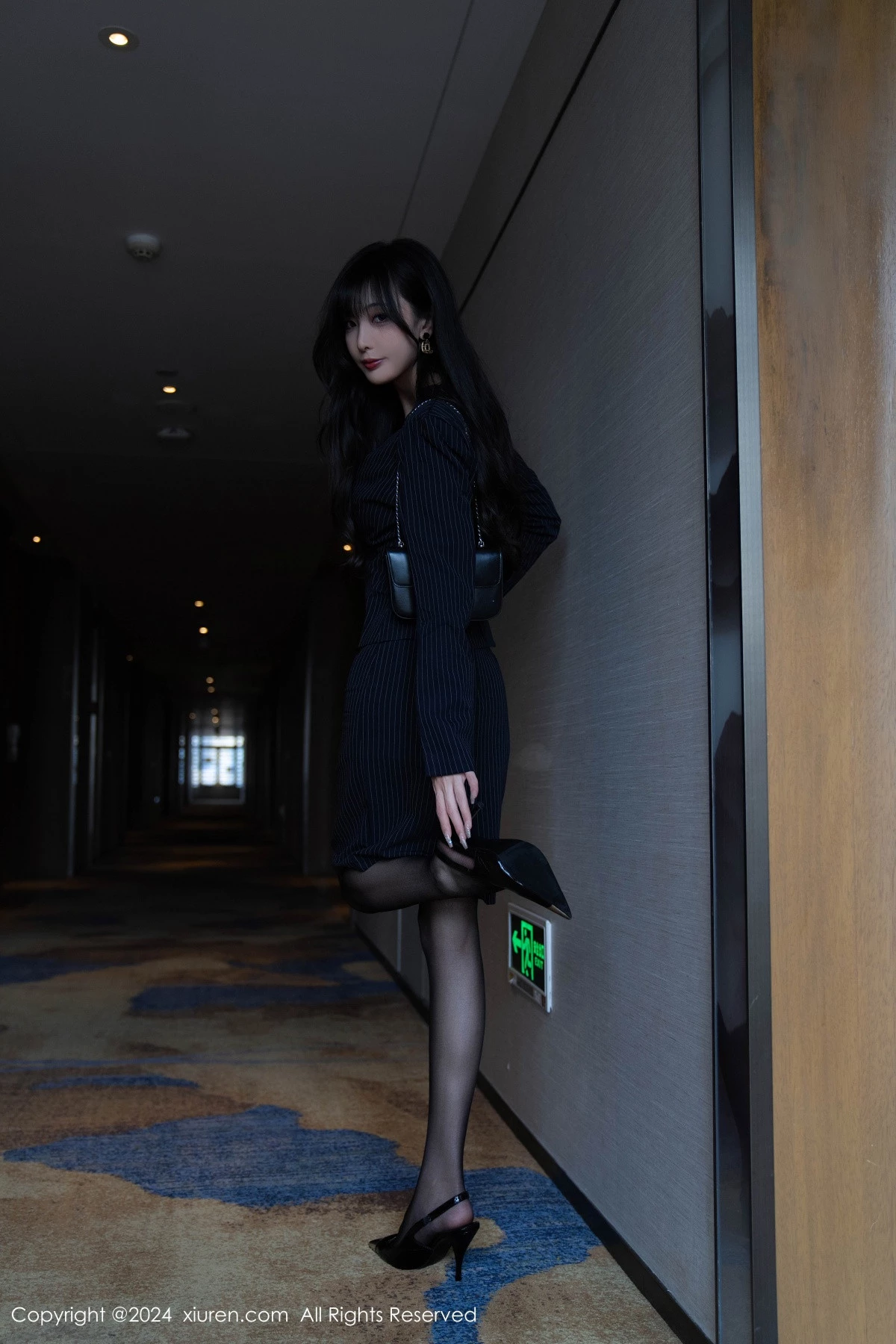 秀人集.com_[XiuRen秀人网]No.9186_模特林星阑私房性感紫色情趣内衣配黑丝袜秀曼妙身姿诱惑写真90P