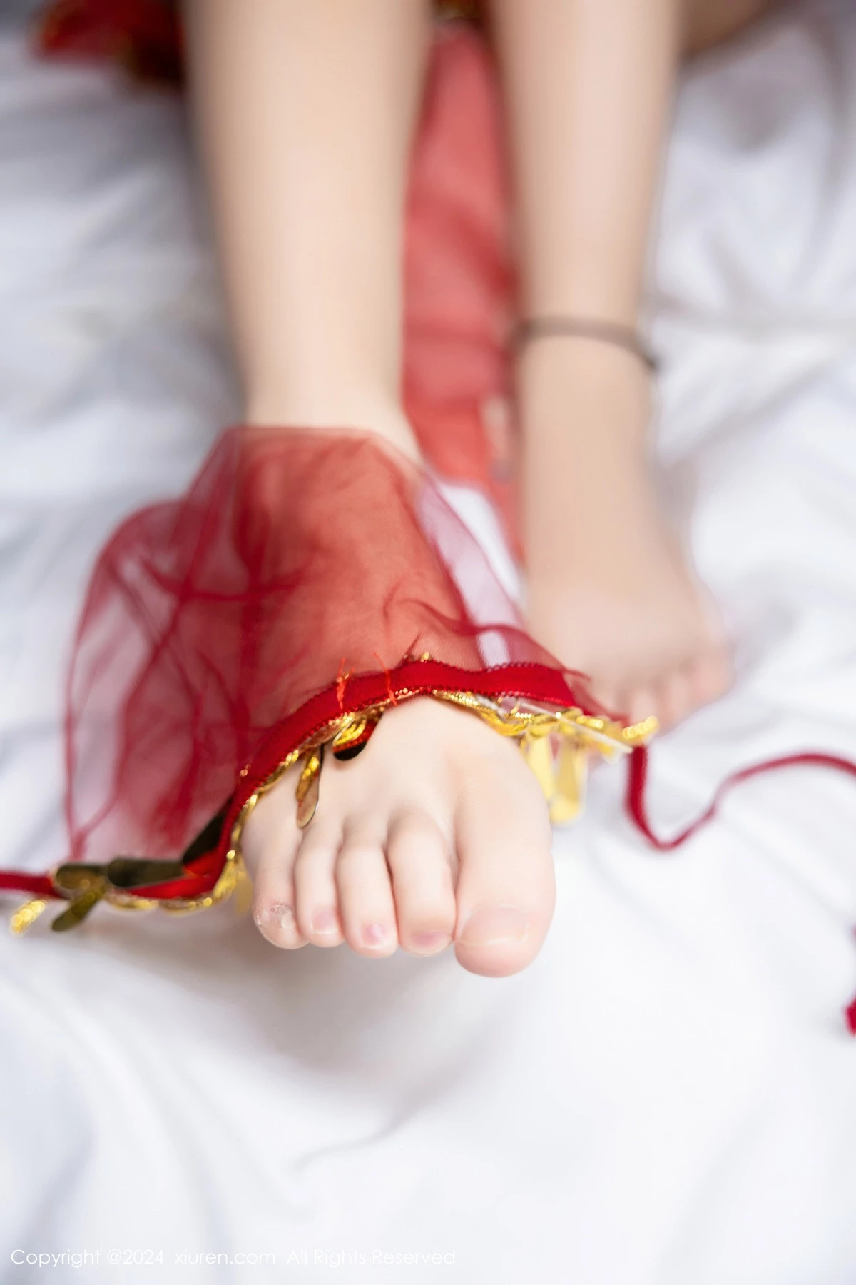 秀人集.com_[XiuRen秀人网]No.9323_模特吴婷婉性感红色古风服饰露红色情趣内衣秀曼妙身姿诱惑写真79P