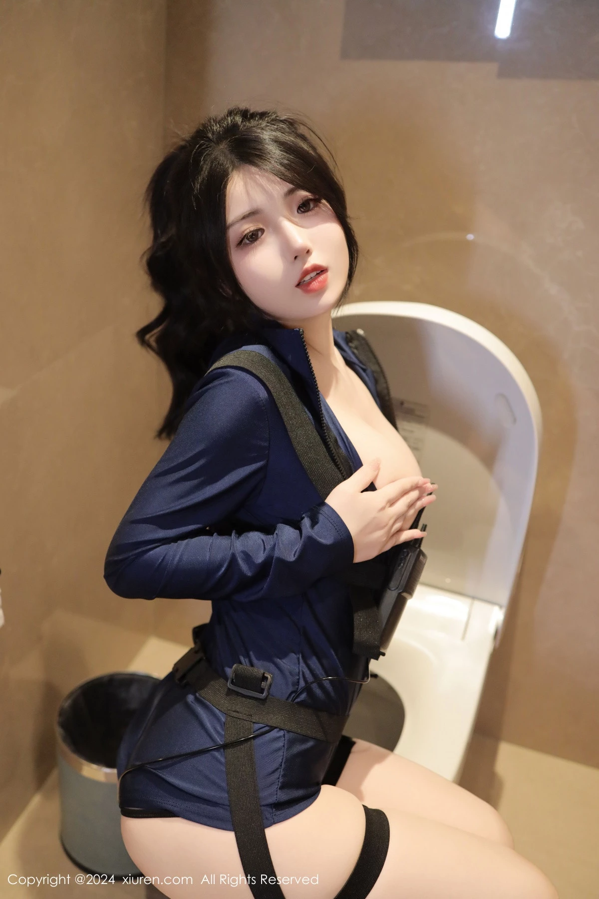 秀人集.com_[XiuRen秀人网]No.9326_模特陈小花卫生间性感Cosplay装扮黑色服饰秀曼妙身姿诱惑写真78P