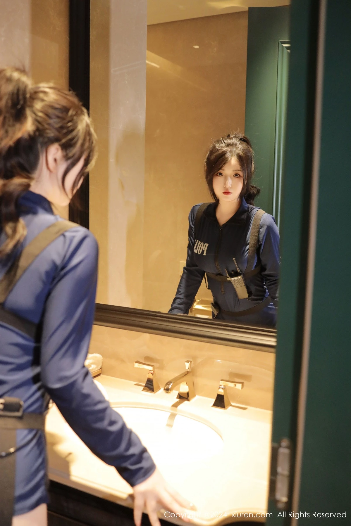 秀人集.com_[XiuRen秀人网]No.9326_模特陈小花卫生间性感Cosplay装扮黑色服饰秀曼妙身姿诱惑写真78P