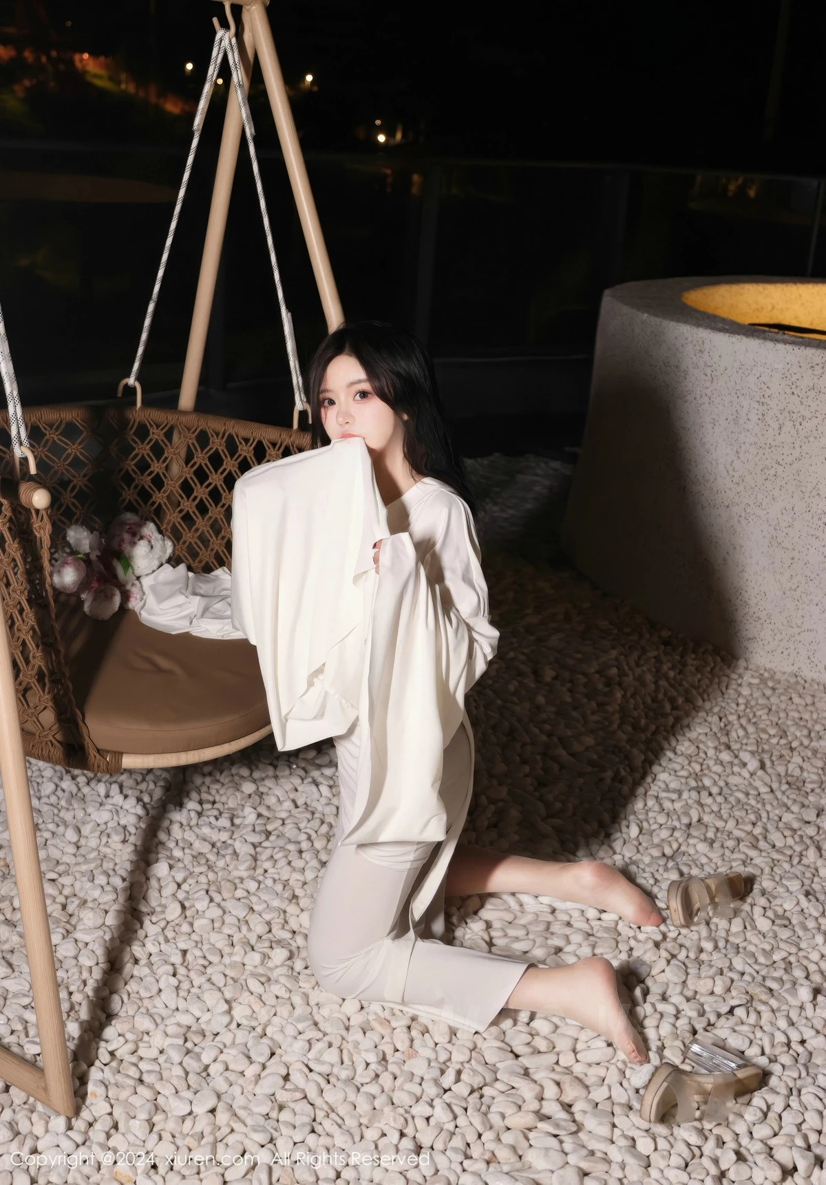 秀人集.com_[XiuRen秀人网]No.9376_模特小薯条nienie白色连衣裙+红色情趣服饰秀曼妙身姿诱惑写真81P