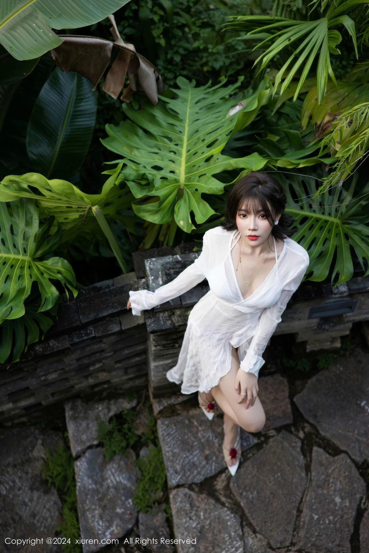 秀人集.com_[XiuRen秀人网]No.9375_女神徐莉芝Booty性感白色蕾丝内衣配白丝袜秀曼妙身姿诱惑写真81P