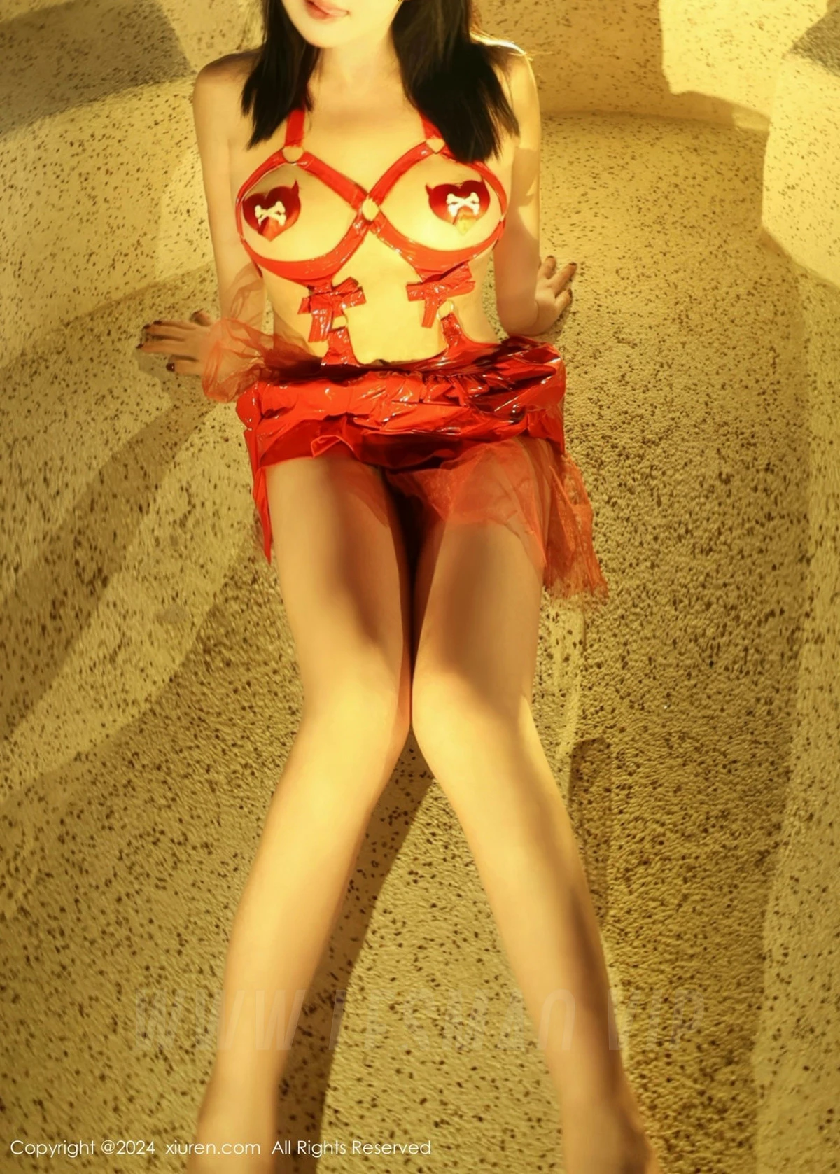 秀人集.com_[XiuRen秀人网]No.9376_模特小薯条nienie白色连衣裙+红色情趣服饰秀曼妙身姿诱惑写真81P