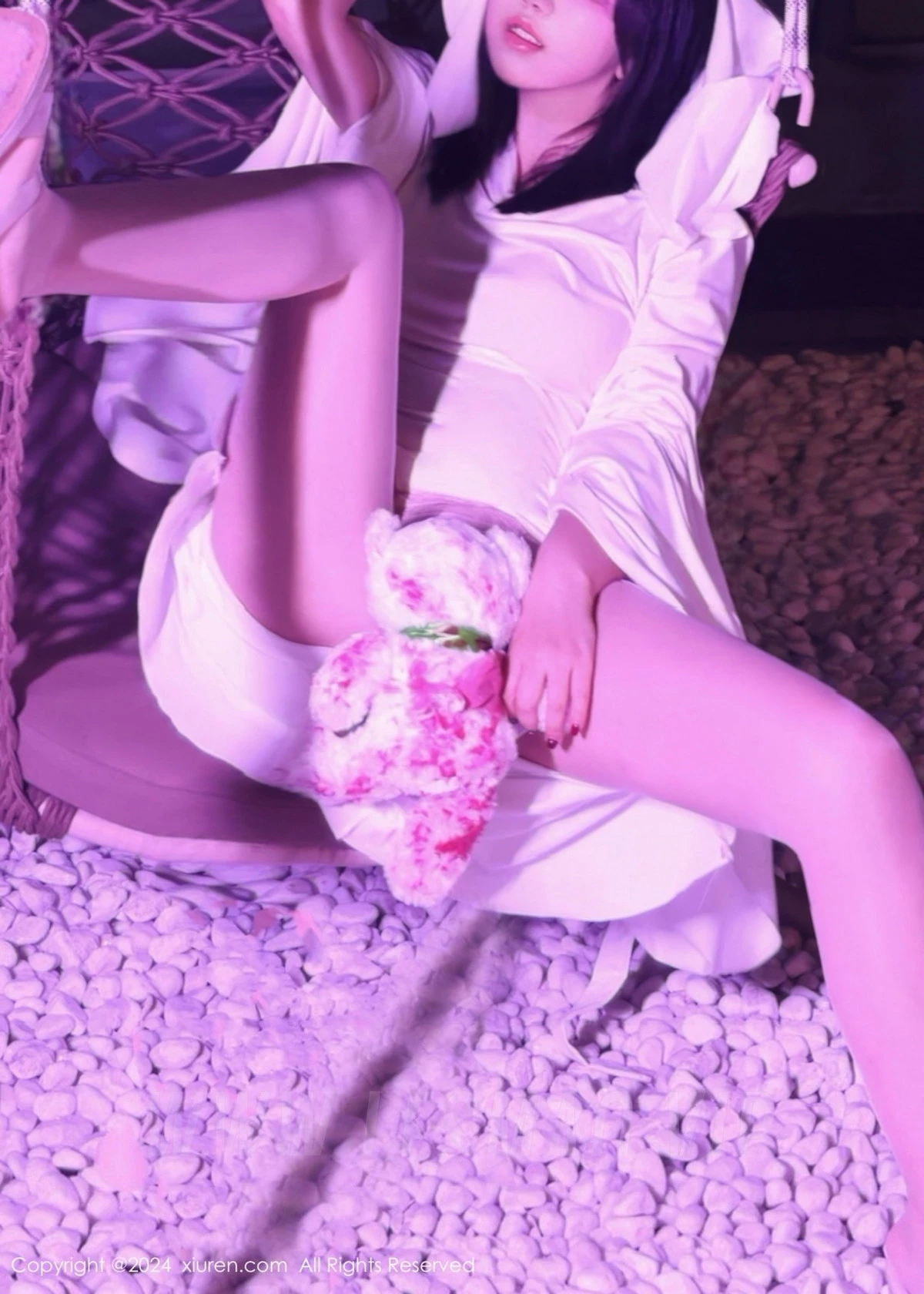 秀人集.com_[XiuRen秀人网]No.9376_模特小薯条nienie白色连衣裙+红色情趣服饰秀曼妙身姿诱惑写真81P